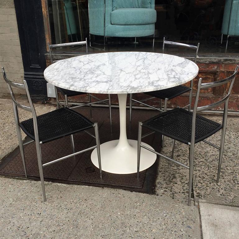 MidCentury Modern Tulip Base Dining Table with Round Marble Top at