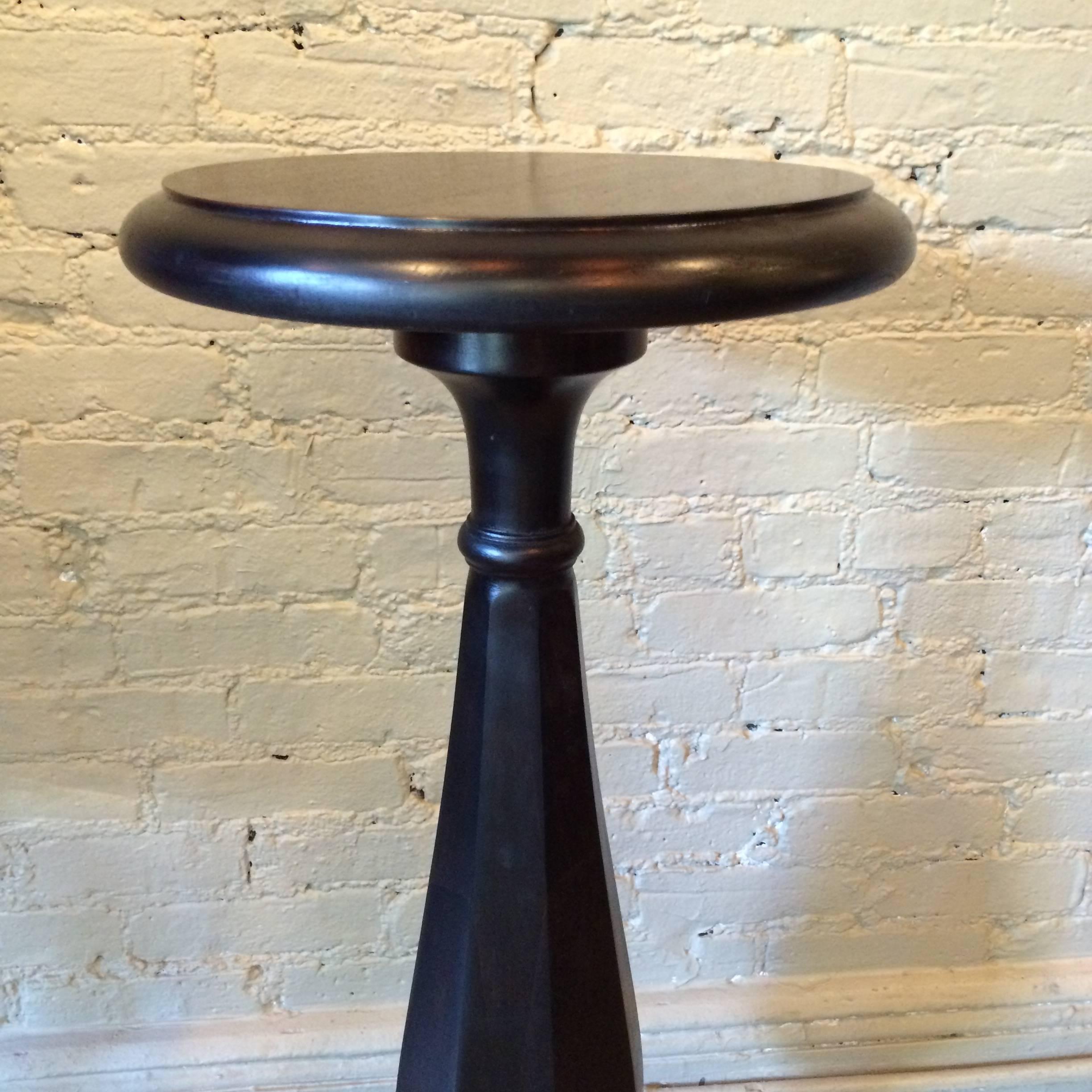 Late Victorian Ebonized Mahogany Pedestal or Plant Stand In Excellent Condition In Brooklyn, NY