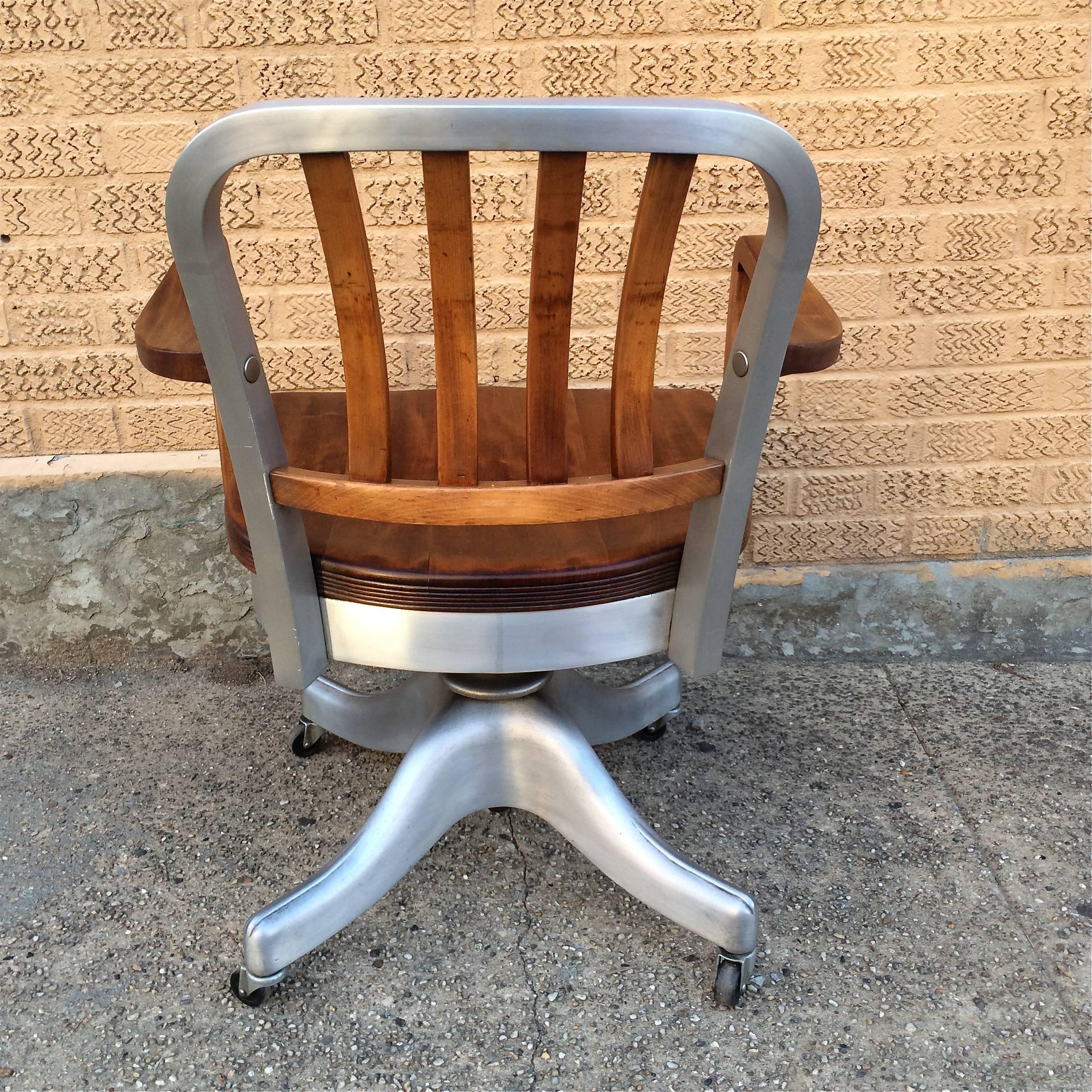 shaw walker chair