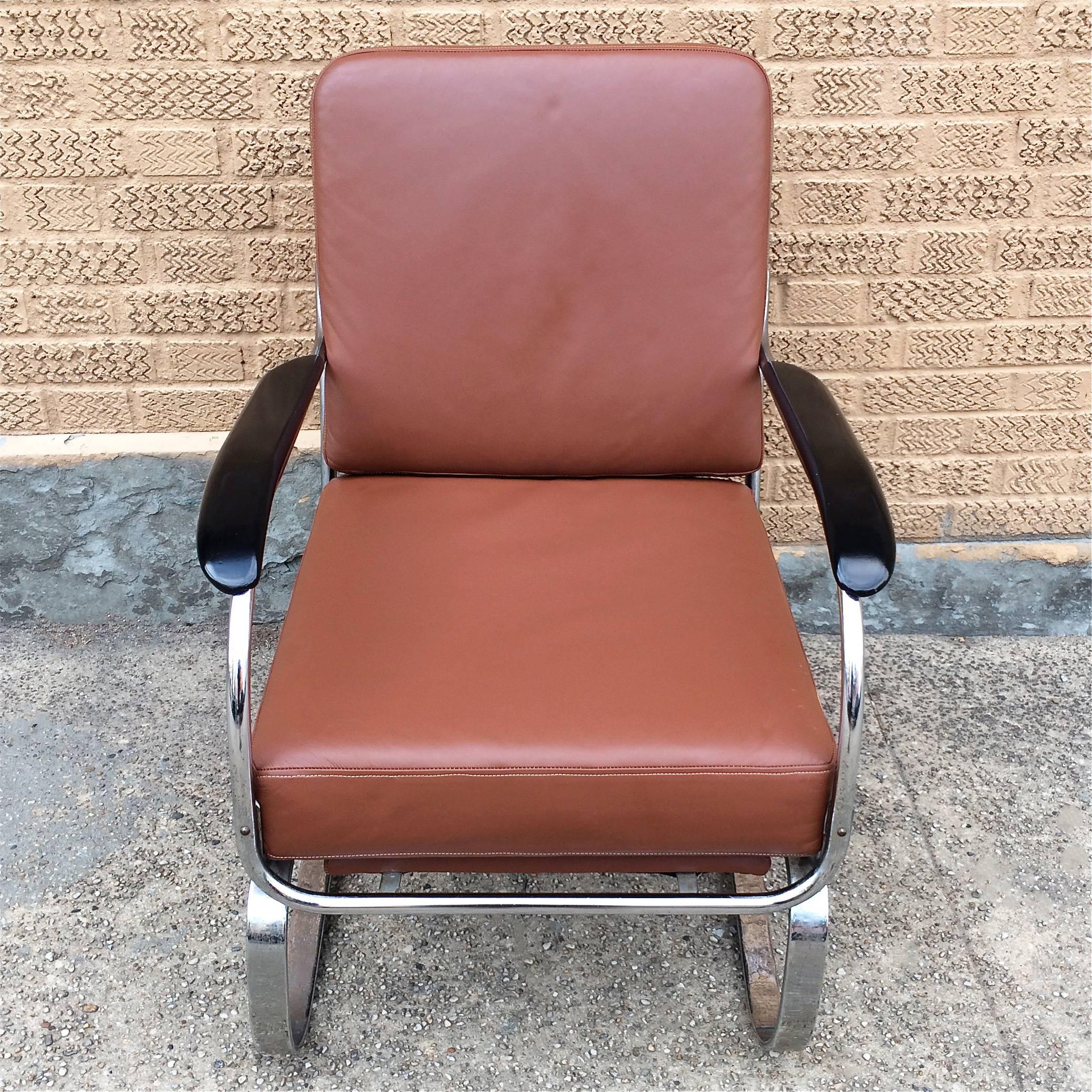 Lacquered Machine Age KEM Weber for Lloyd Chrome and Leather Lounge Chair For Sale