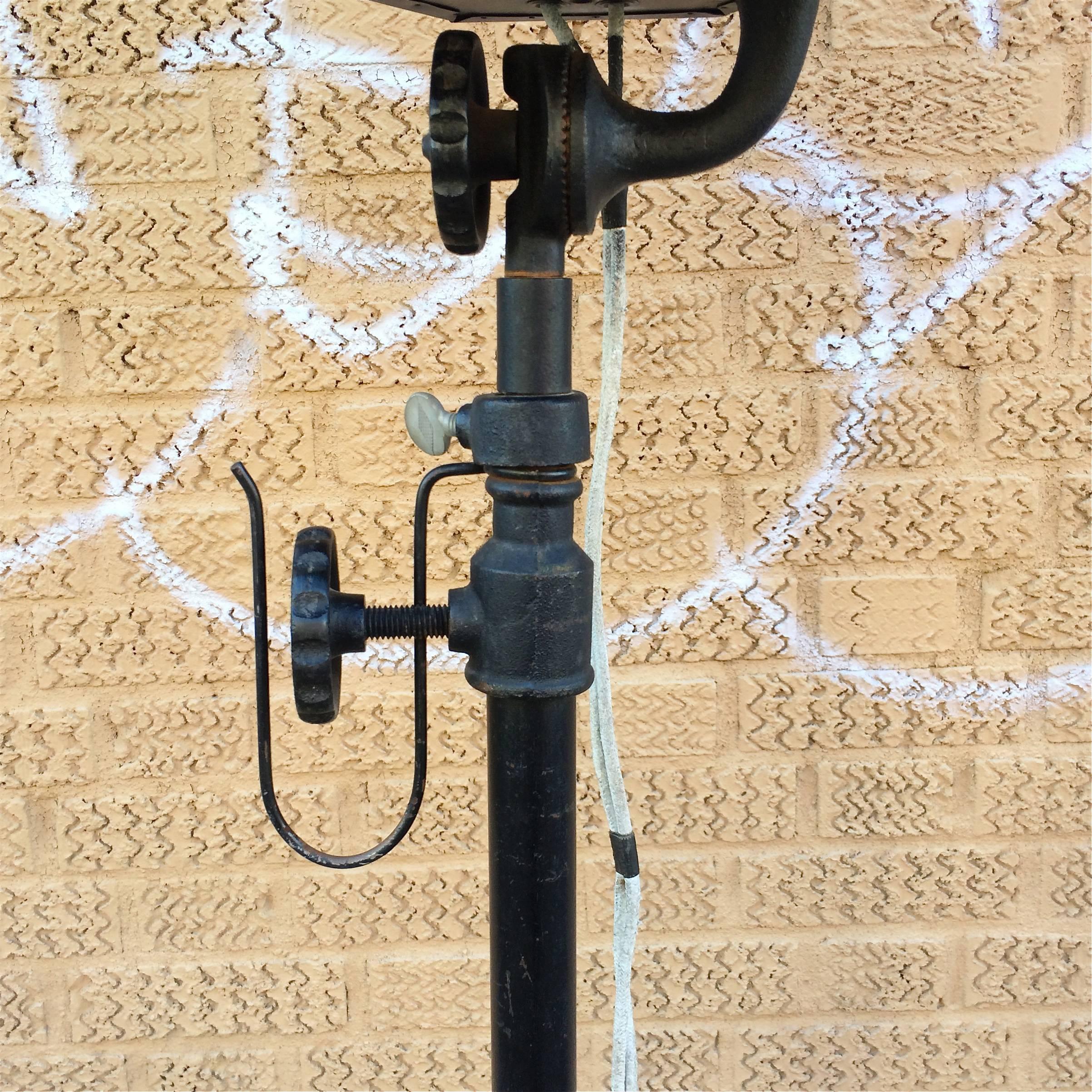 Industrial Stage Light Floor Lamp by Capitol Theatre Entertainment Co In Good Condition In Brooklyn, NY