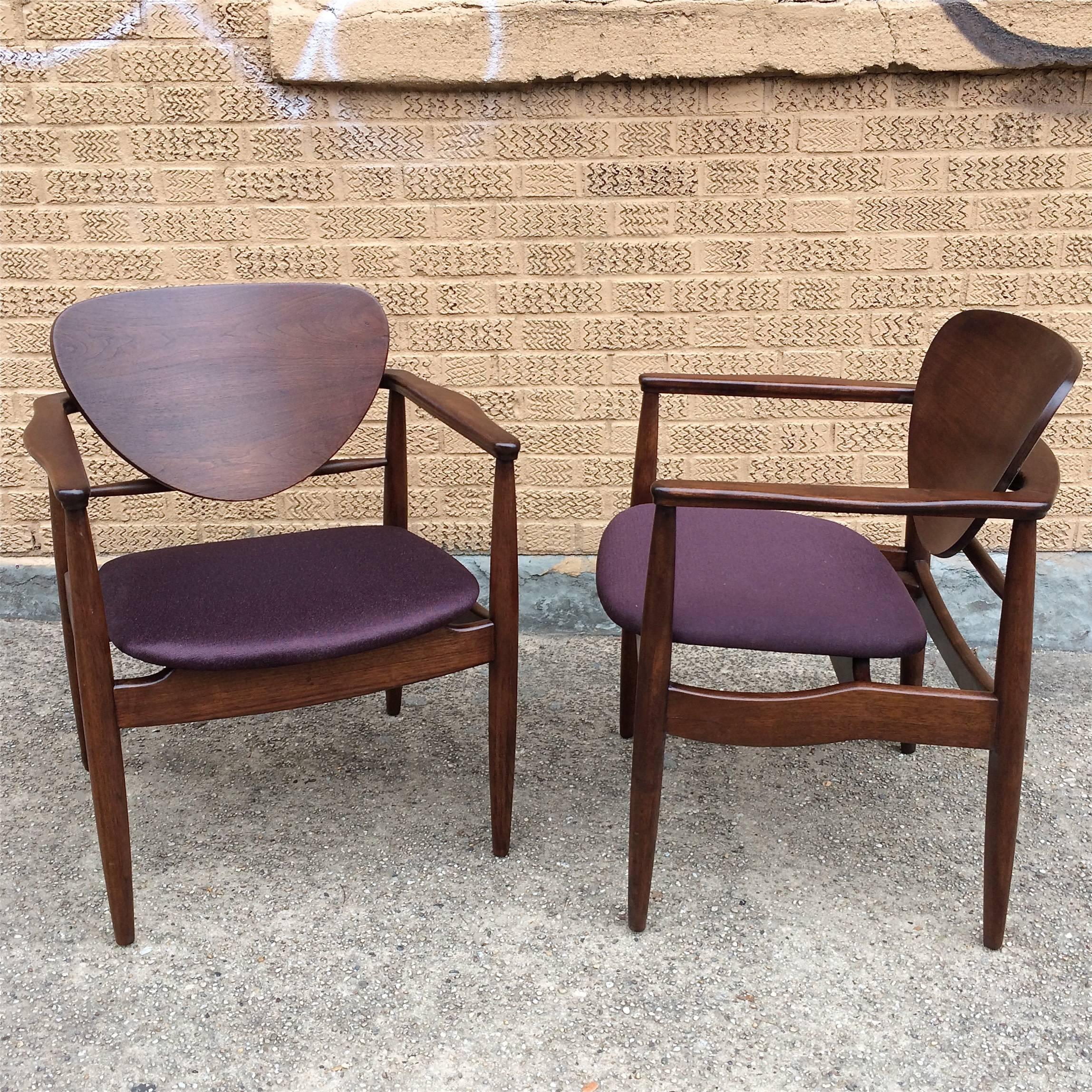 Scandinavian Modern Pair of Walnut Armchairs By Finn Juhl For John Stuart