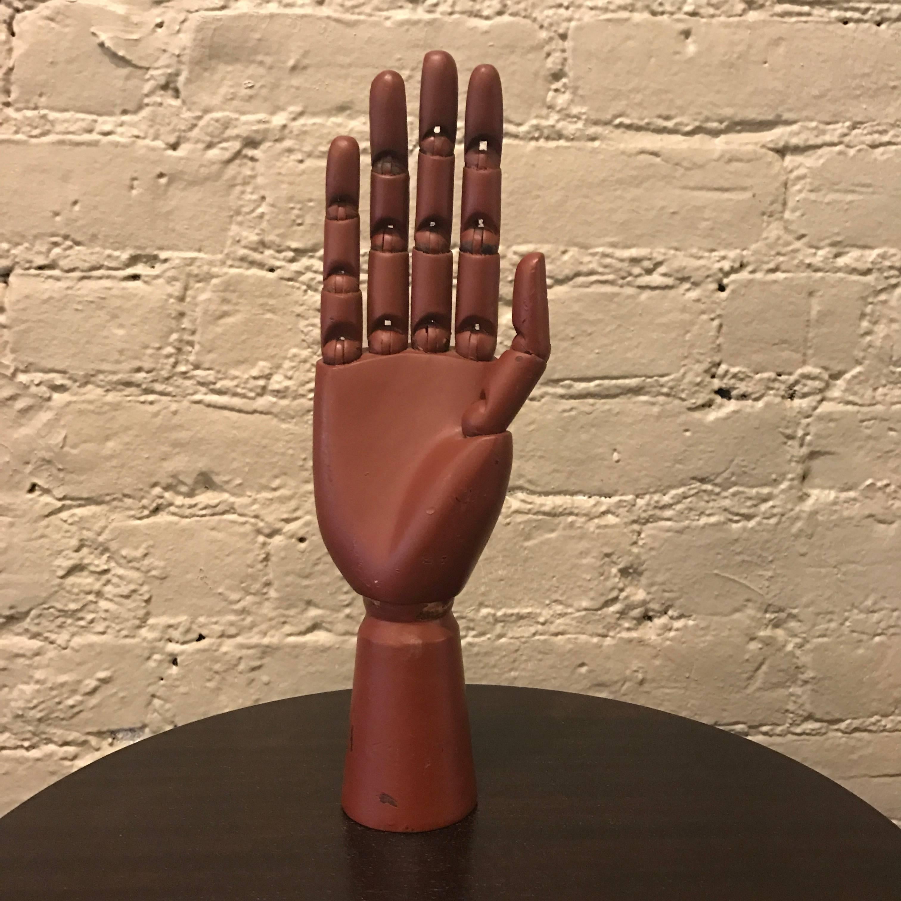 Articulating Mahogany Artist Hand Model In Good Condition In Brooklyn, NY
