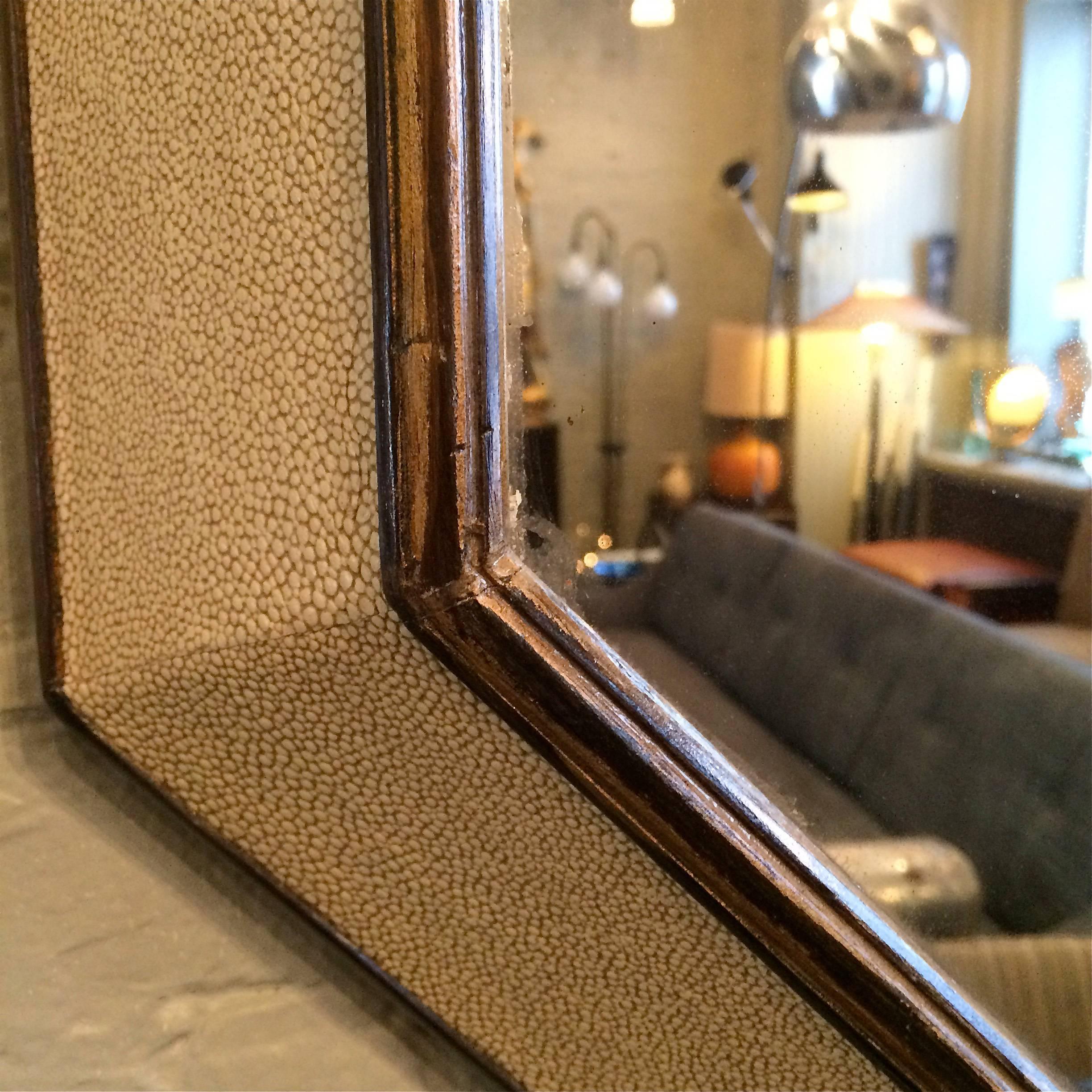 Hollywood Regency Octagonal Leather Shagreen and Mahogany Mirror In Excellent Condition In Brooklyn, NY