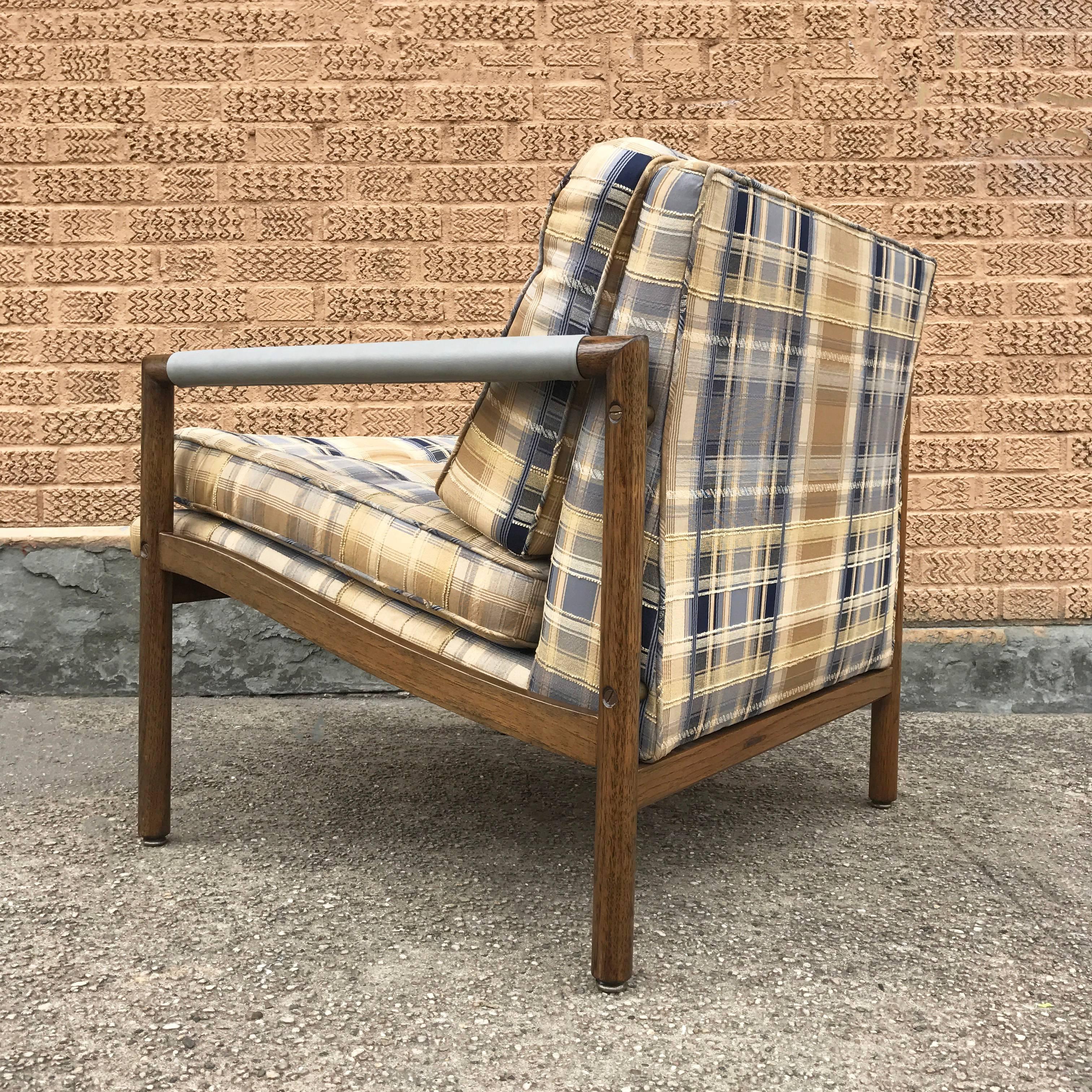 Pair of Mid-Century Modern Harvey Probber Style Upholstered Club Chairs 2