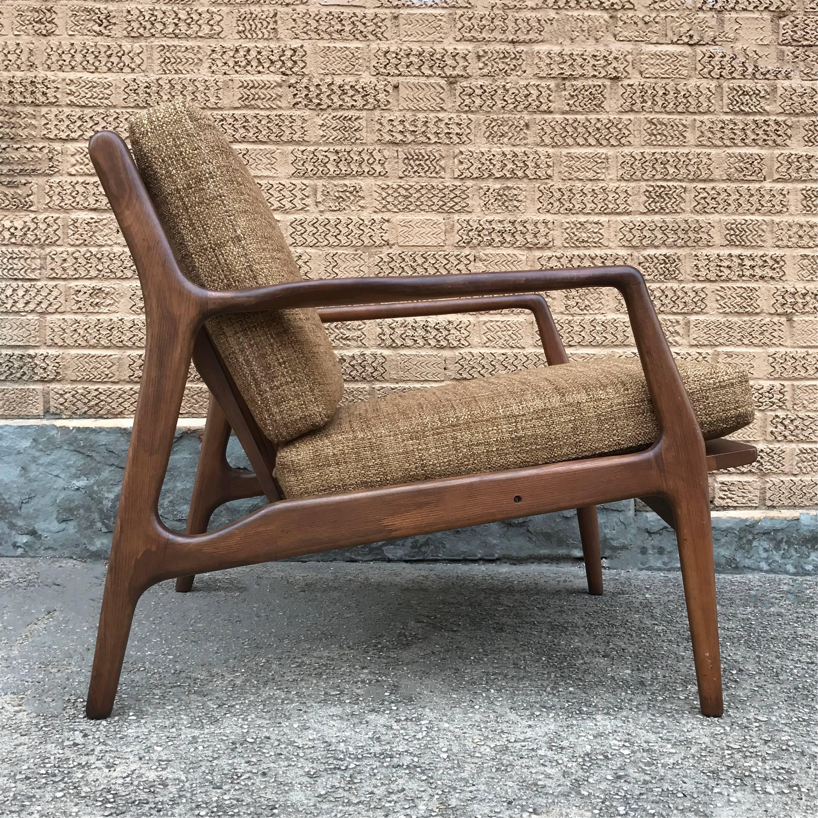 mid century modern lounge chair