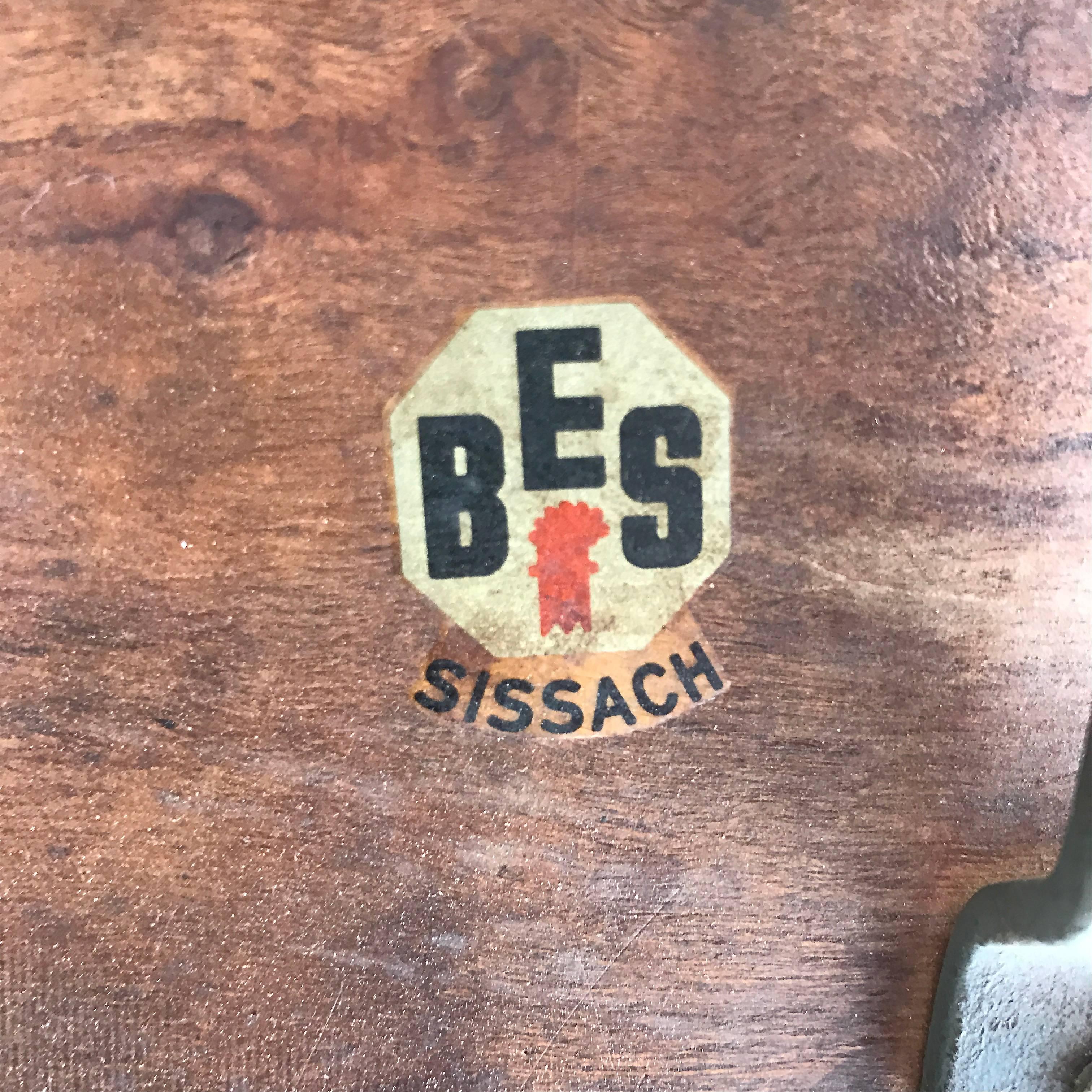 Acier Ensemble de quatre tabourets de magasin réglables de Basler Eisenmbelfabrik Sissach, BES en vente