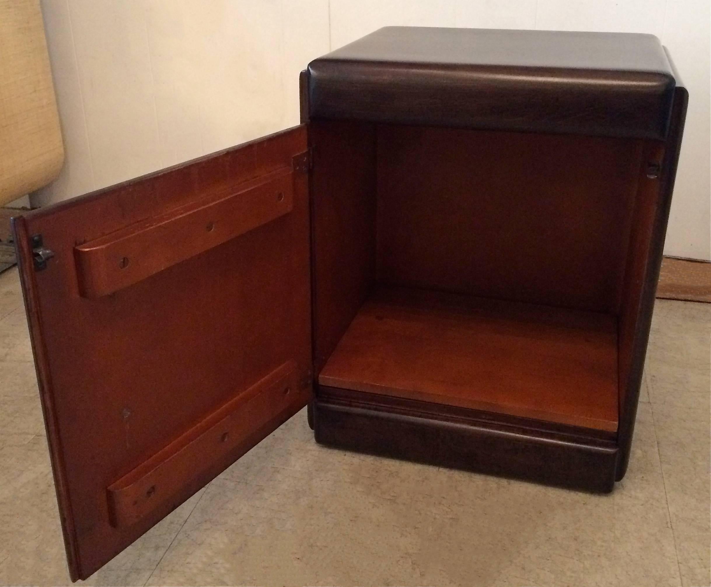 Ebonized Maple Nightstand or End Table by Russel Wright In Excellent Condition In Brooklyn, NY