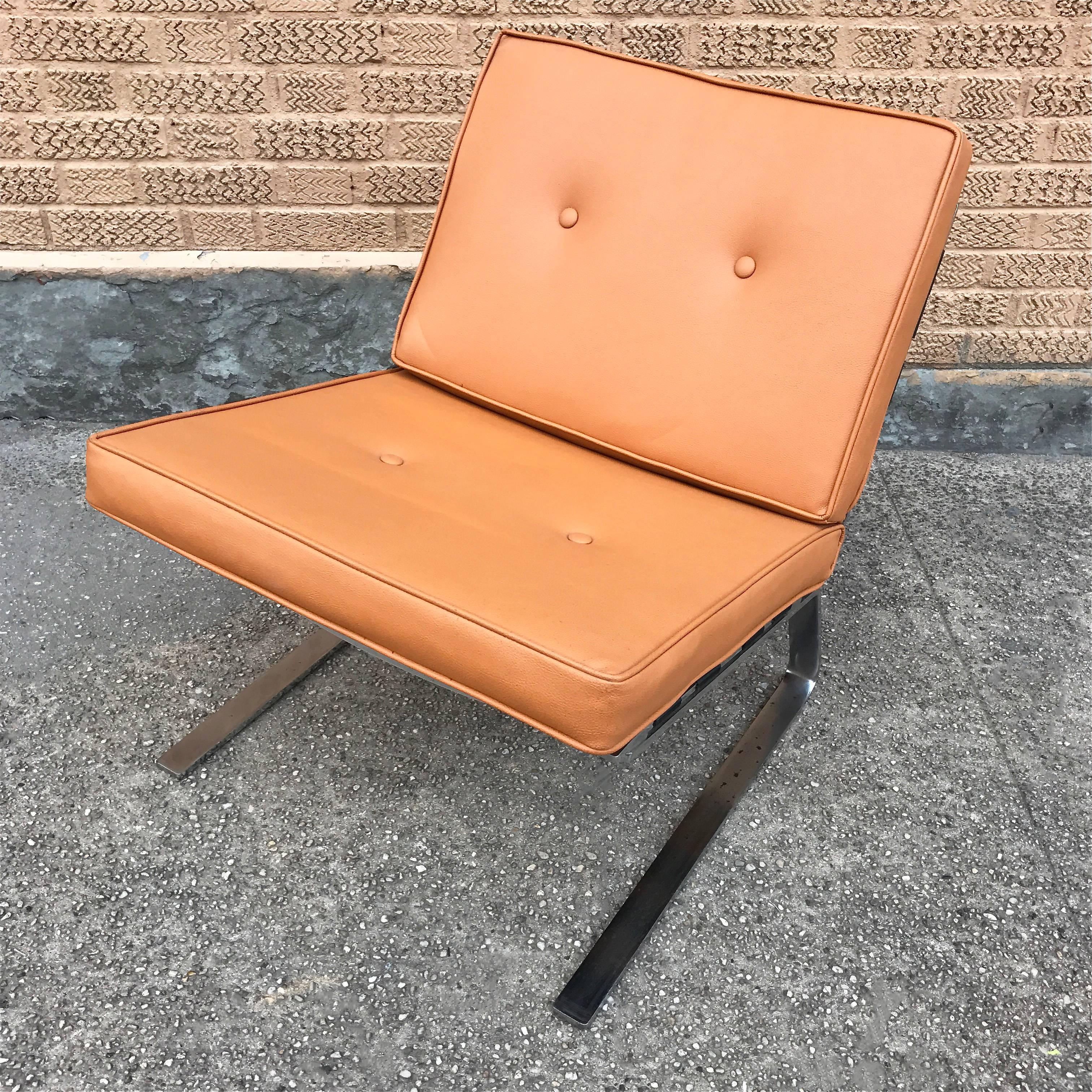 1970s, Mid-Century Modern, flat bar, chrome cantilever, airport style, lounge, slipper chair with vinyl upholstery in the manner of Paul Tuttle or Milo Baughman.