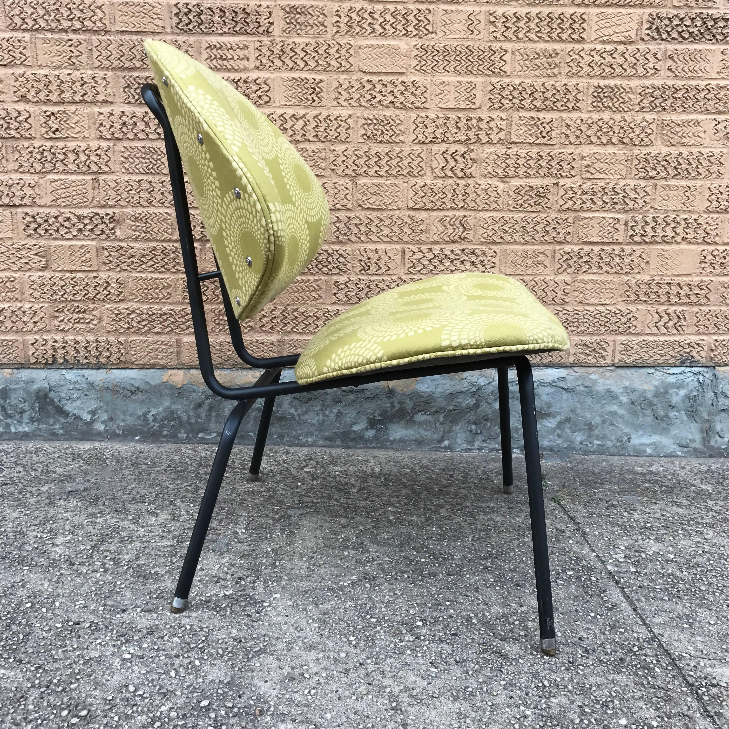 Mid-Century Modern Upholstered Lounge Slipper Chair In Good Condition In Brooklyn, NY