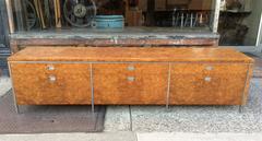Rare crédence flottante en bois d'olivier Gordon Bunshaft SOM Architect