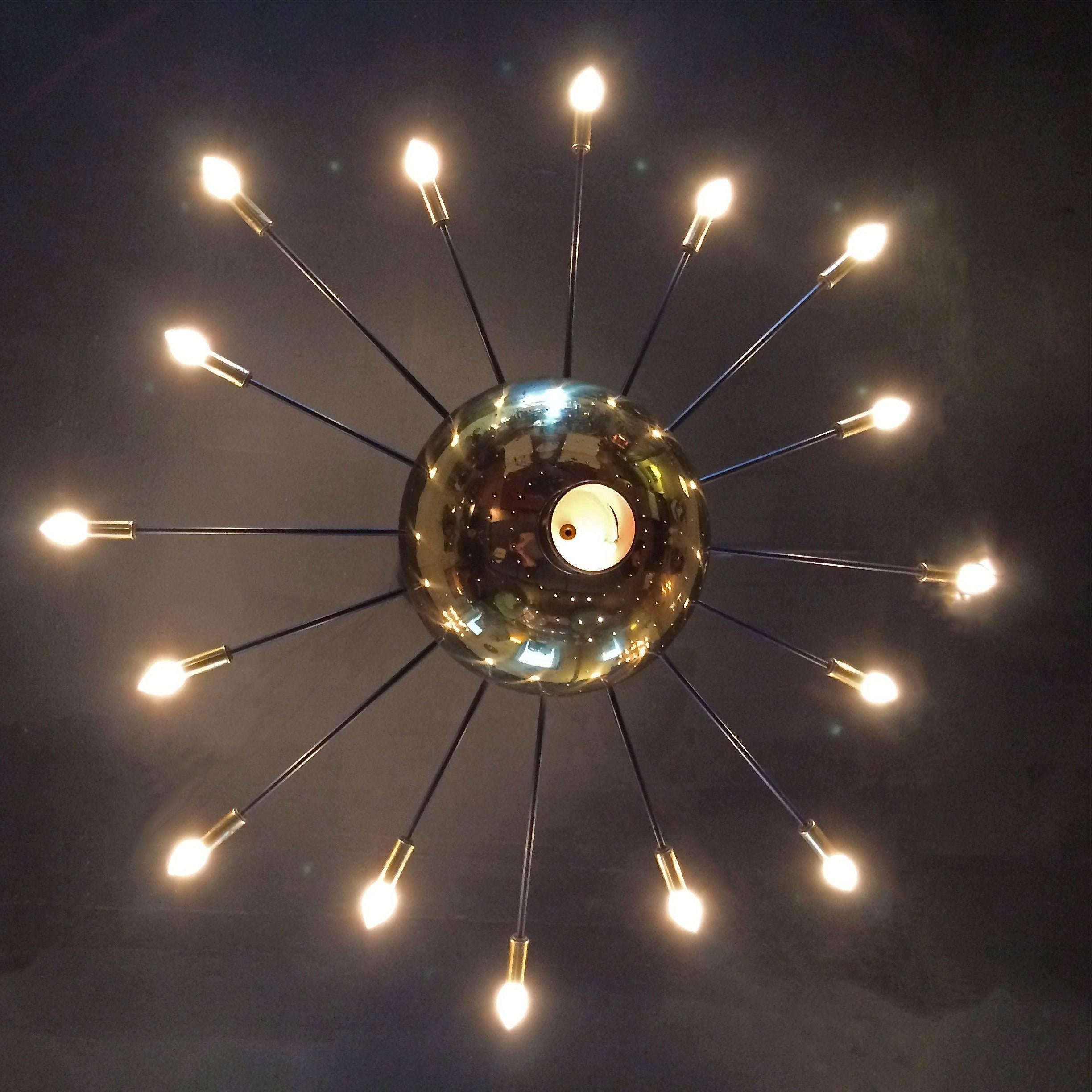 Mid-Century Modern Brass Starburst Chandelier by Paavo Tynell In Good Condition In Brooklyn, NY
