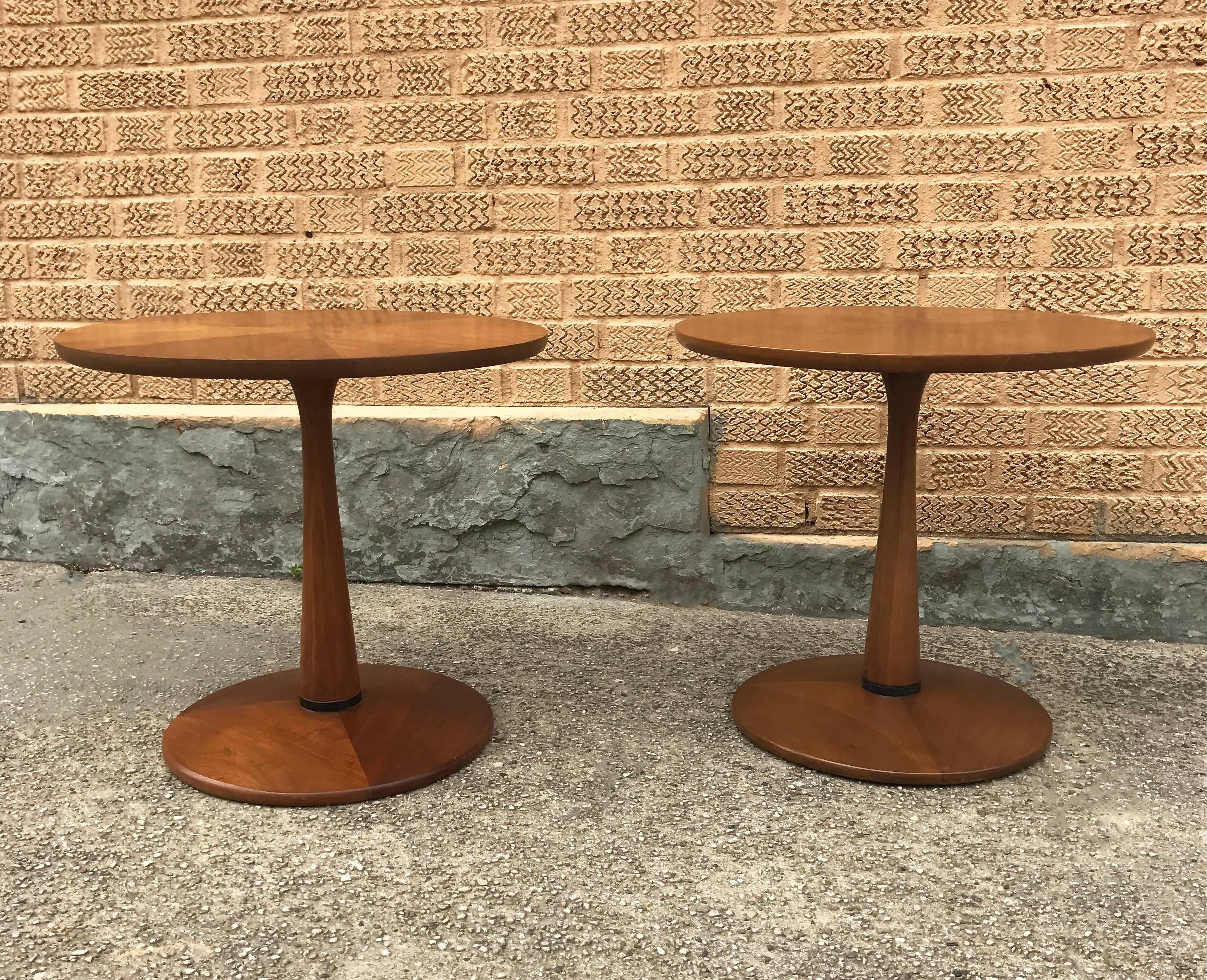 mid century modern pedestal table