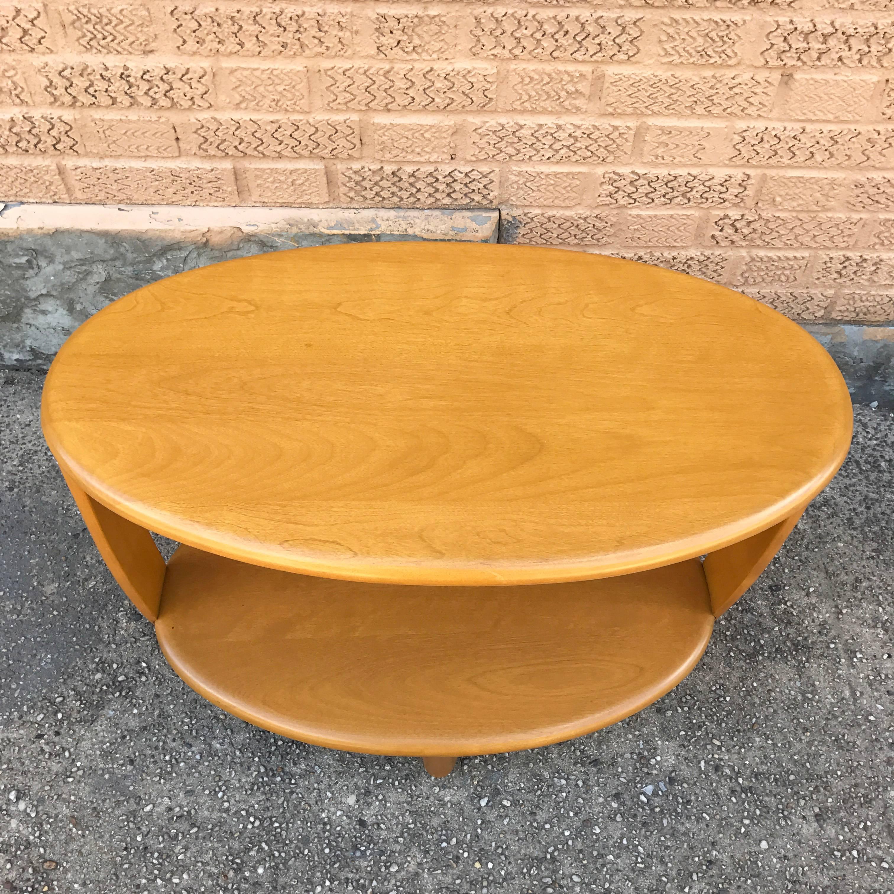 Tiered Oval Maple Side Table by Heywood Wakefield In Excellent Condition In Brooklyn, NY