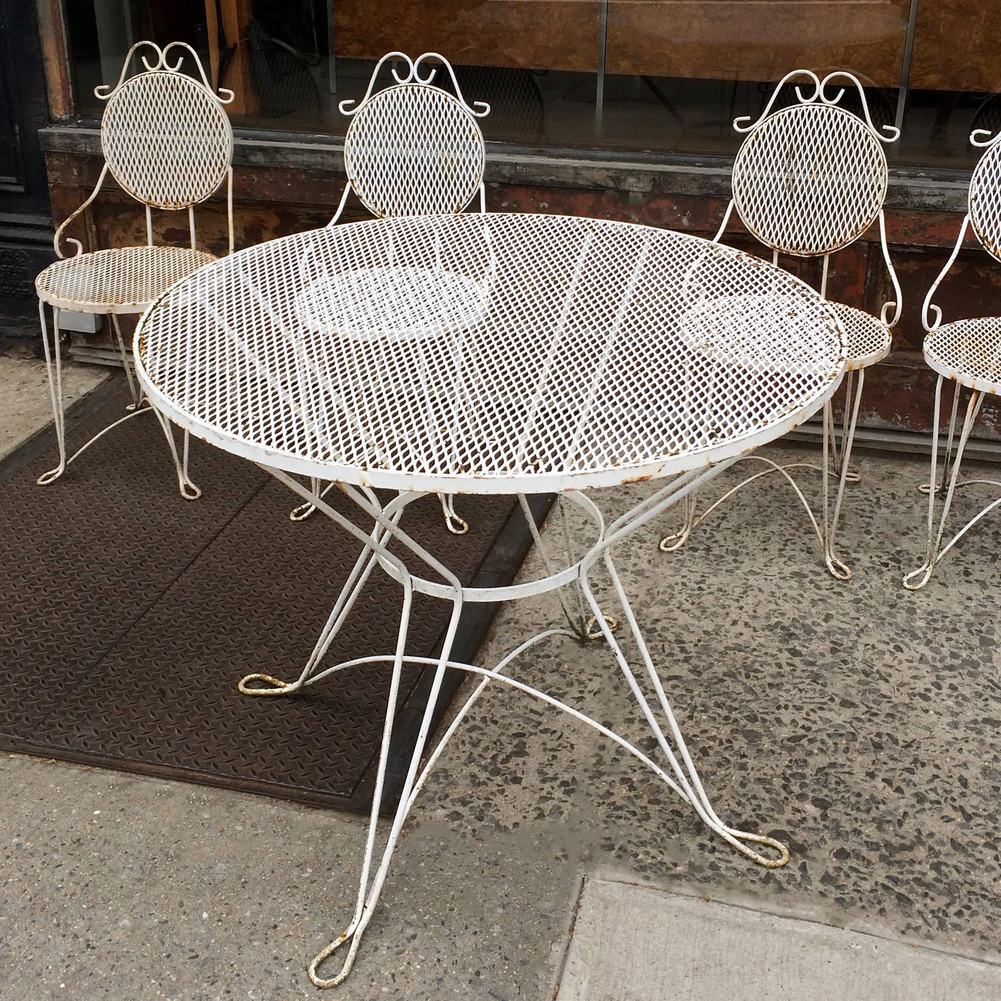 Painted Mid-Century Wrought Iron Outdoor Patio Dining Set