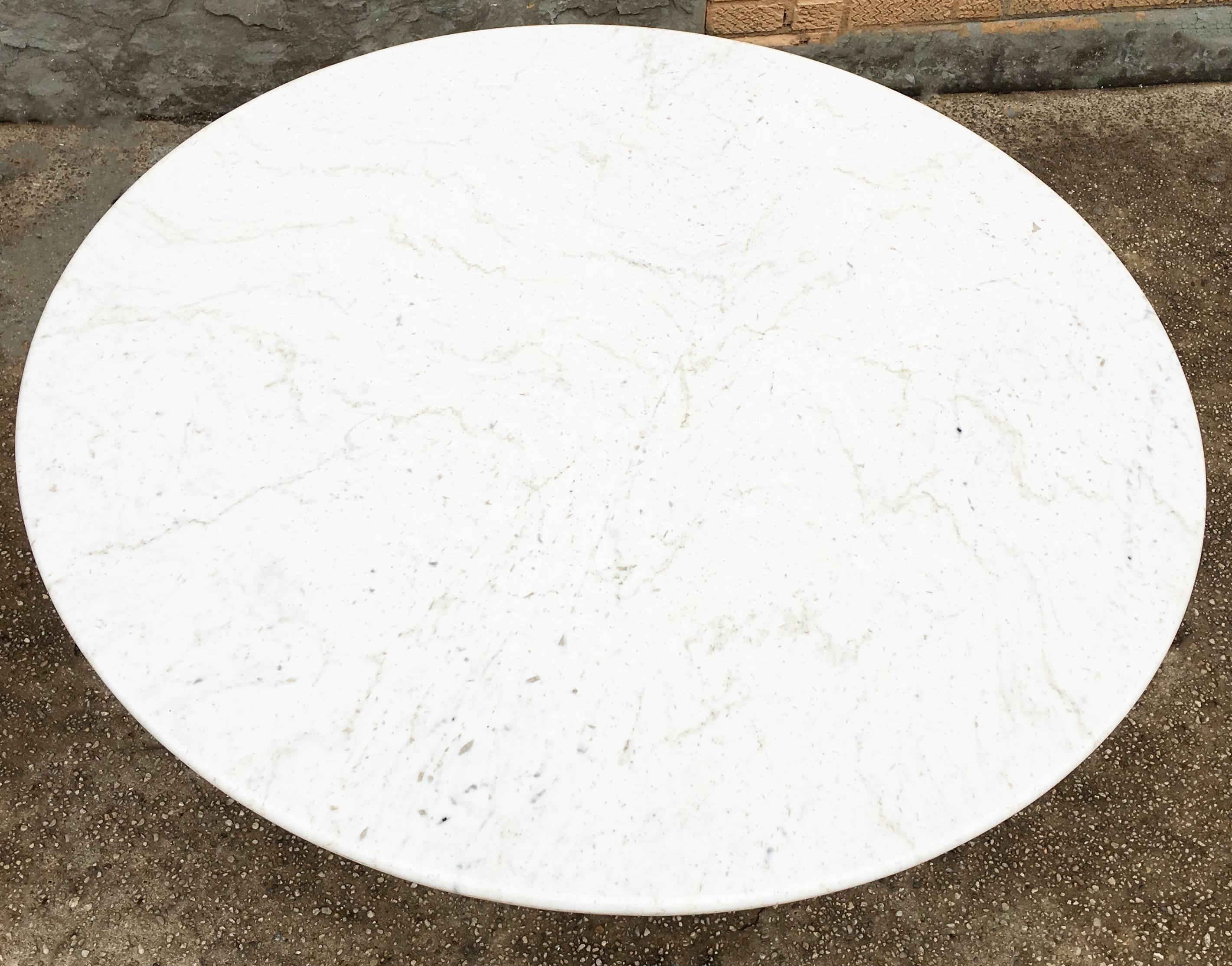 American Eero Saarinen Tulip Base Dining Table with Carrara Marble Top