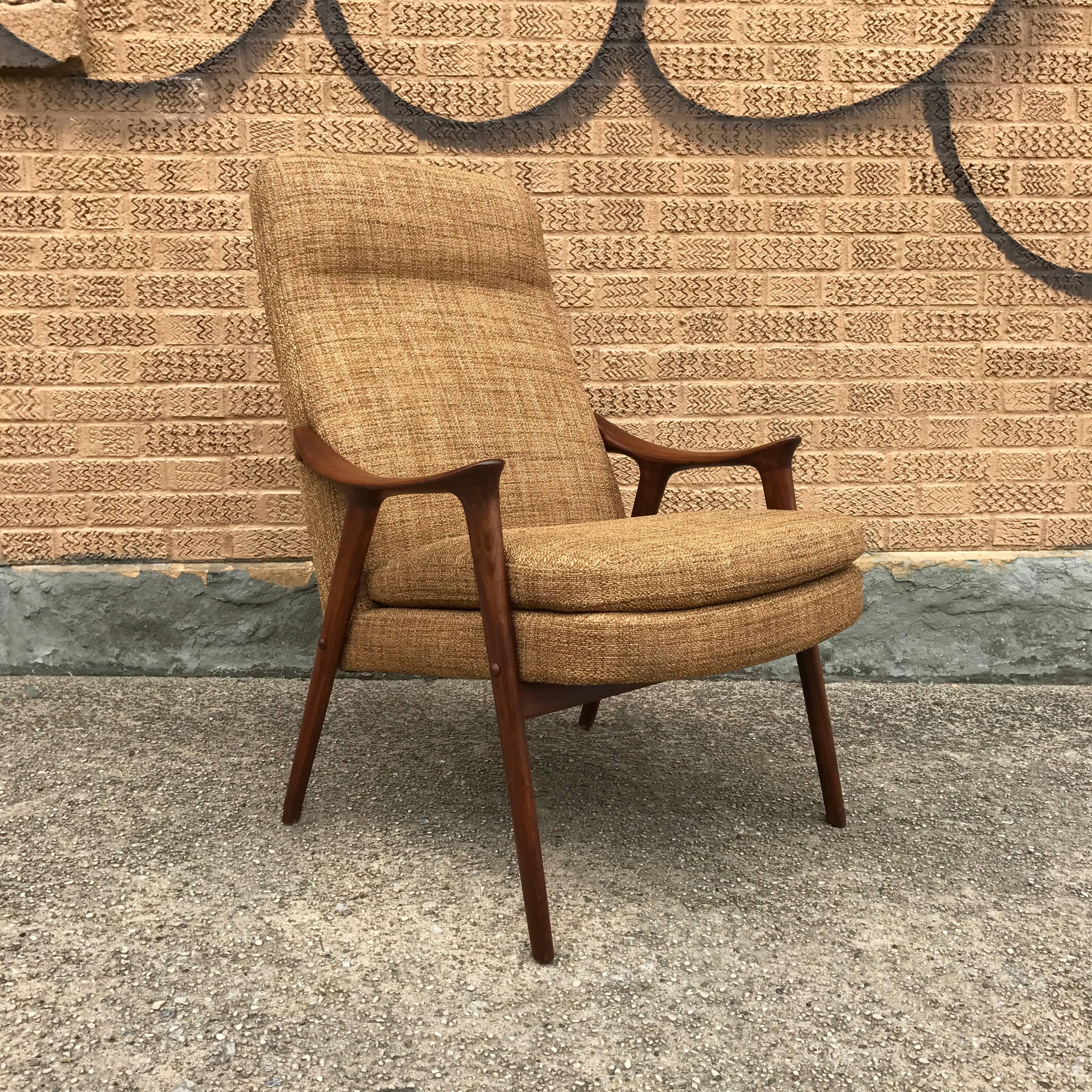 20th Century Pair of Scandinavian Modern Lounge Chairs by Ingmar Relling for Gustav Bahus