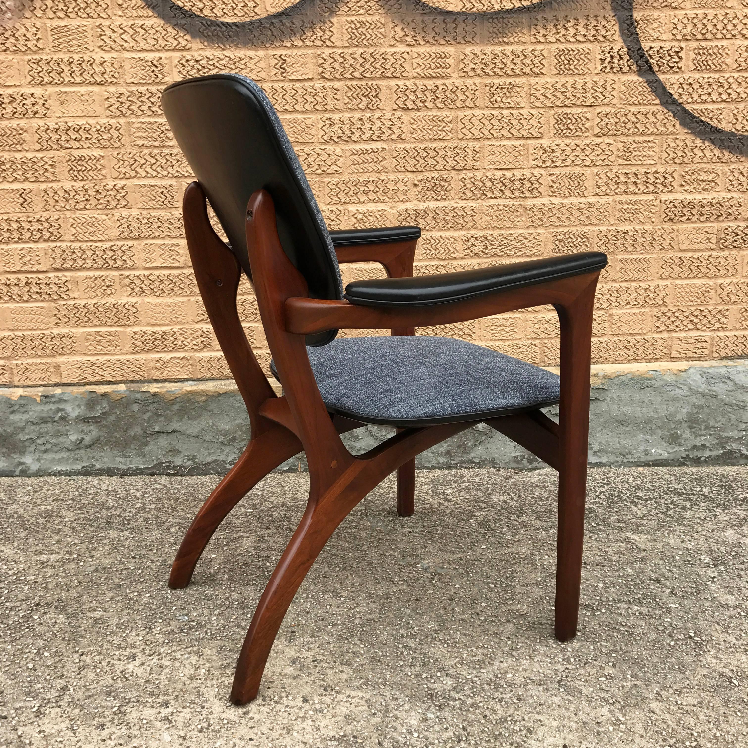 Sculptural Walnut Armchair by Adrian Pearsall In Good Condition For Sale In Brooklyn, NY