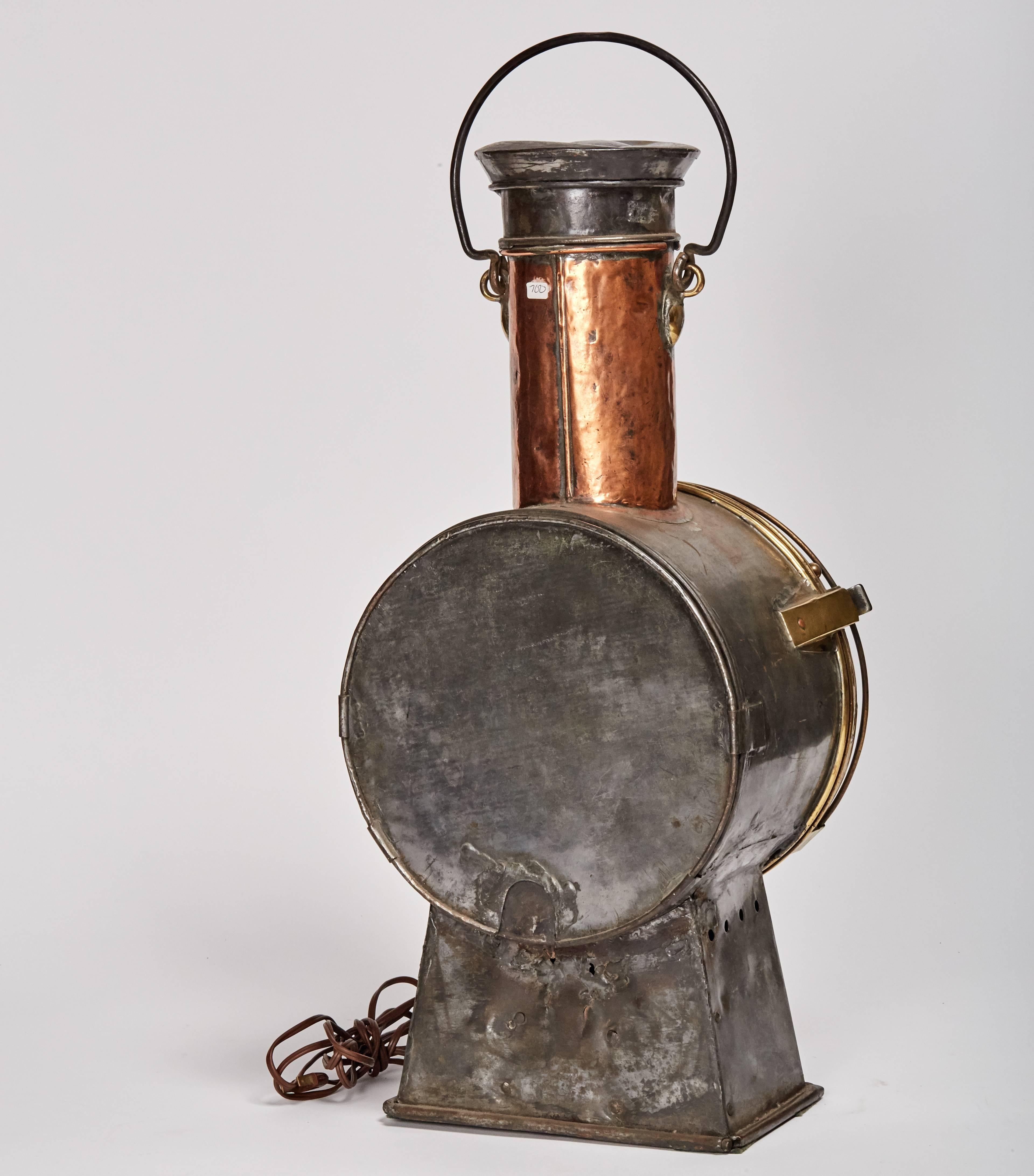 Antique 19th Century Copper and Tin Railroad Lantern In Good Condition In Brooklyn, NY