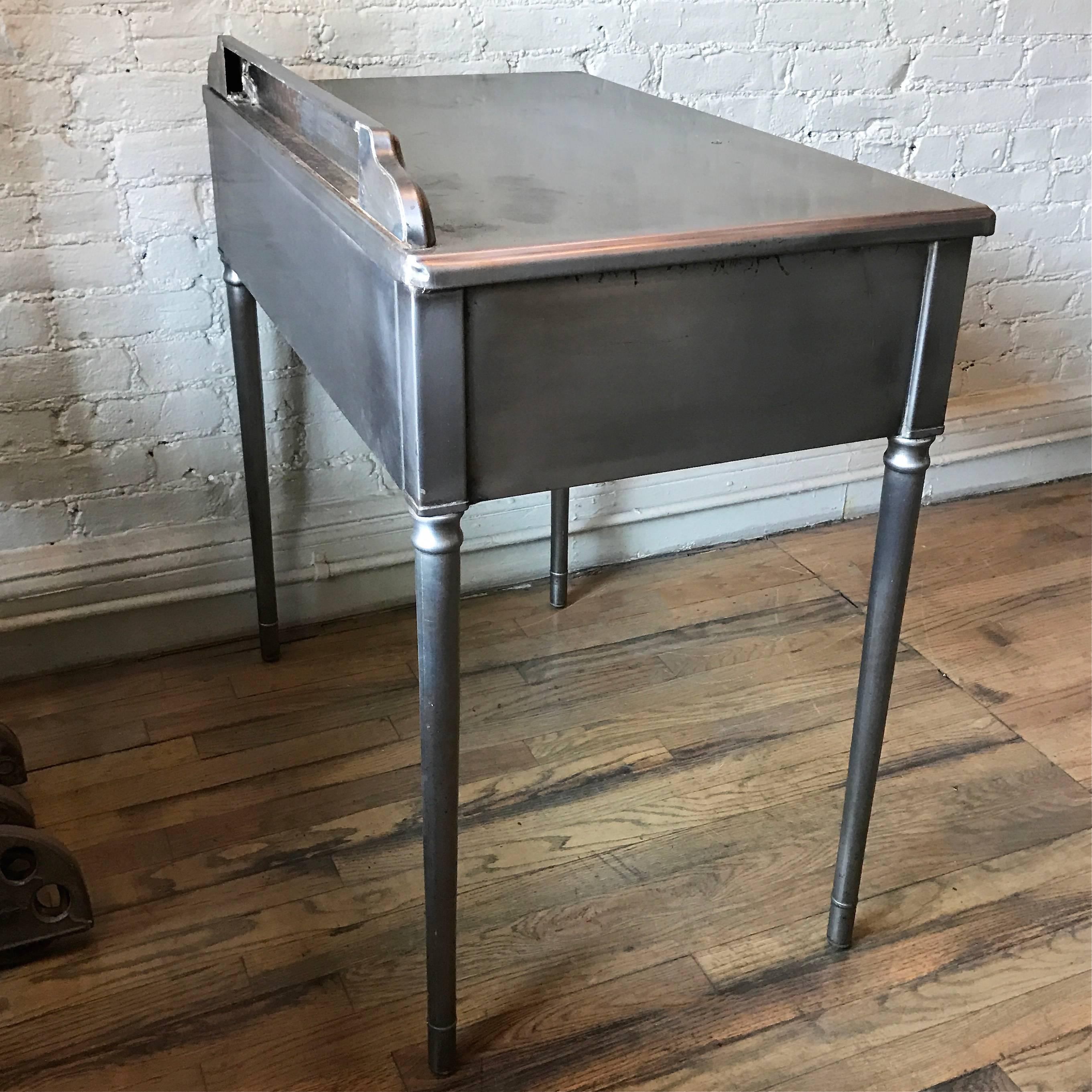 Brushed Steel Sheraton Series Vanity Writing Desk by Simmons Company Furniture In Good Condition In Brooklyn, NY