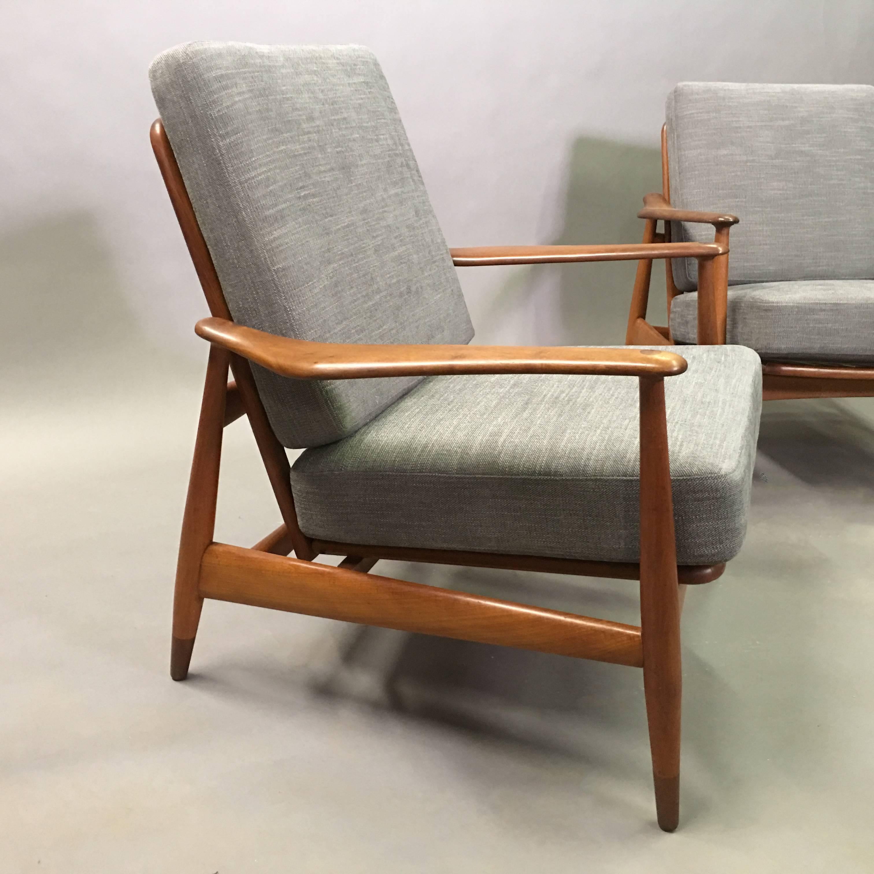 Mid-20th Century Pair of Danish Modern Lounge Chairs by Finn Juhl for John Stuart