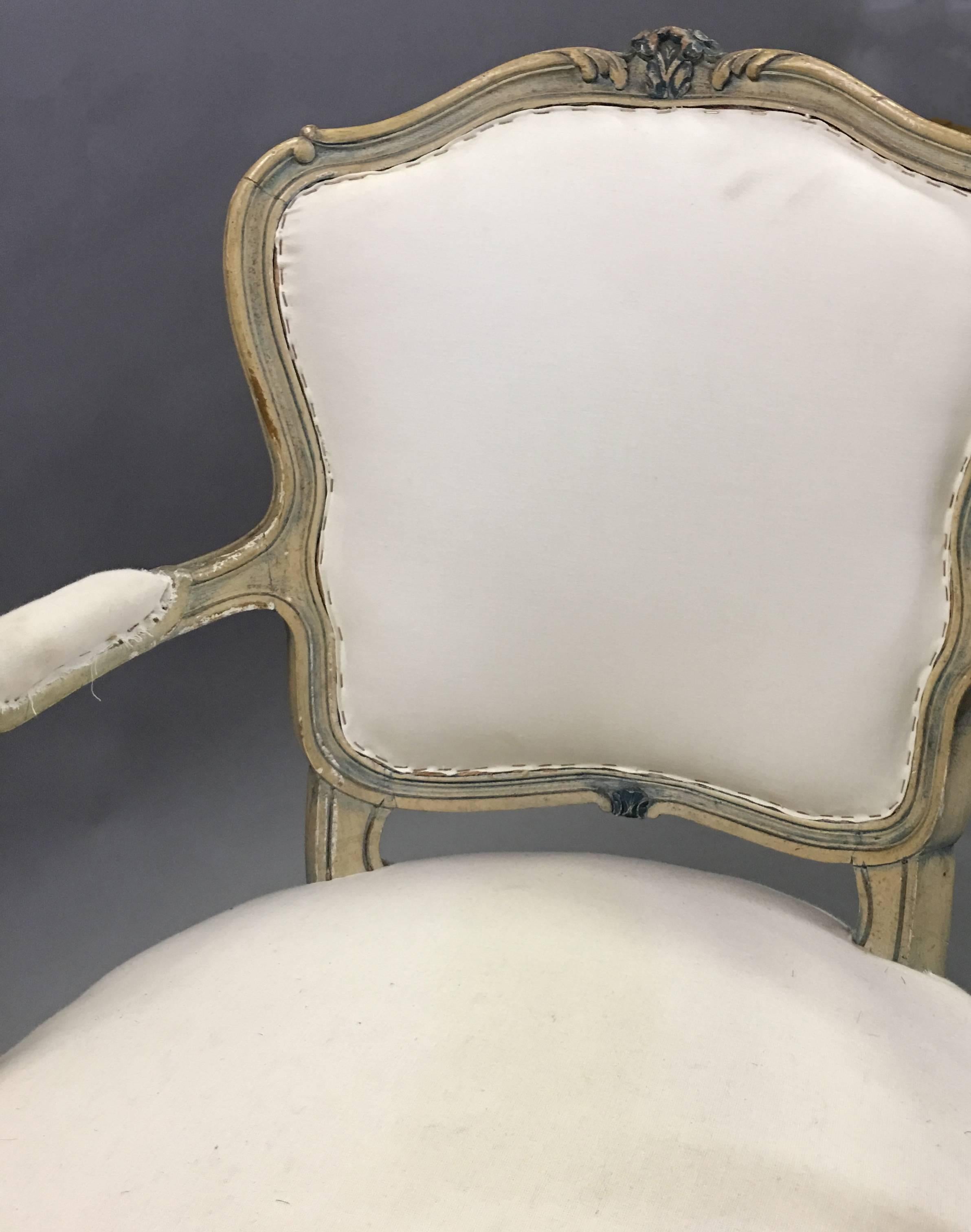 Louis XVI Style Carved Mahogany Armchair In Good Condition For Sale In Brooklyn, NY