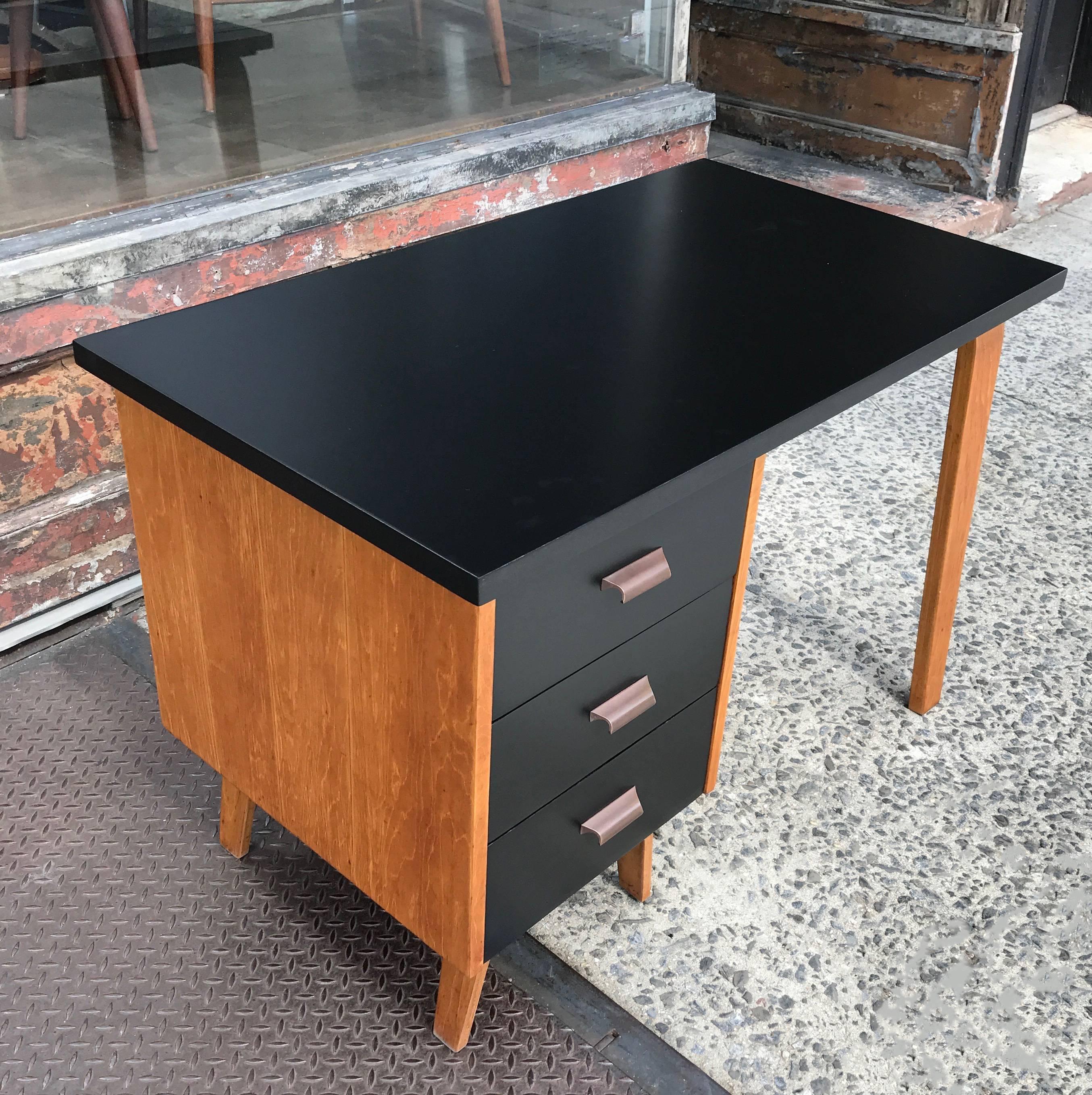 Mid-20th Century Mid-Century Modern Two-Tone Lacquered Clifford Pascoe Maple Bentwood Desk