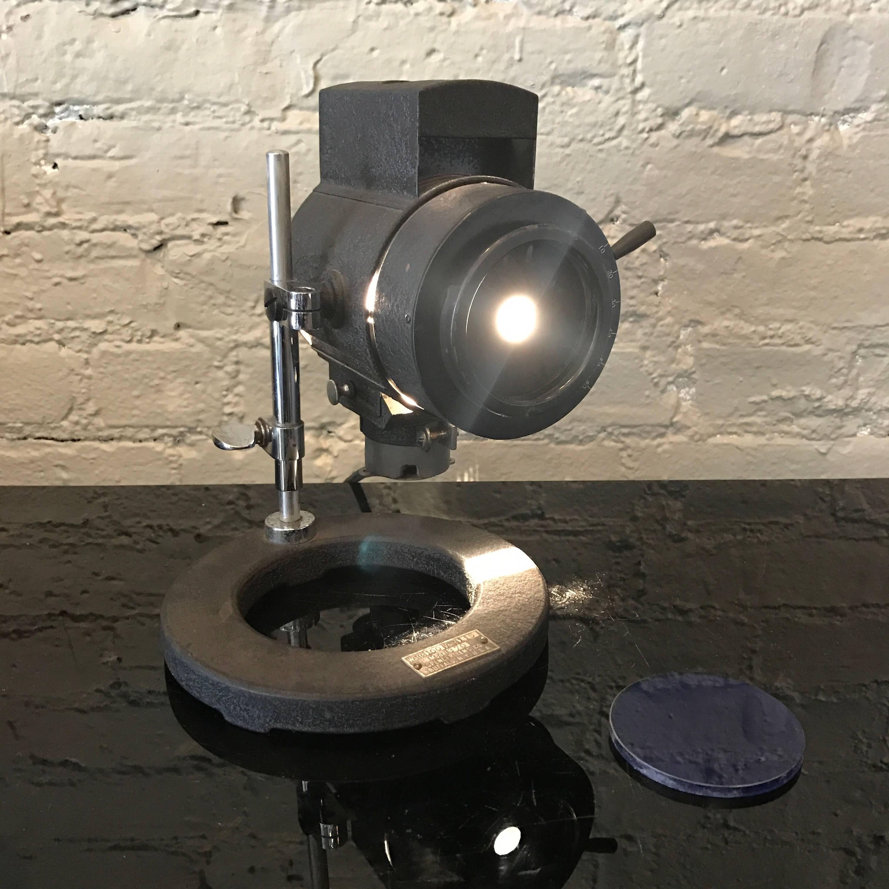 Industrial Articulating Microscope Illumination Lamp In Good Condition In Brooklyn, NY