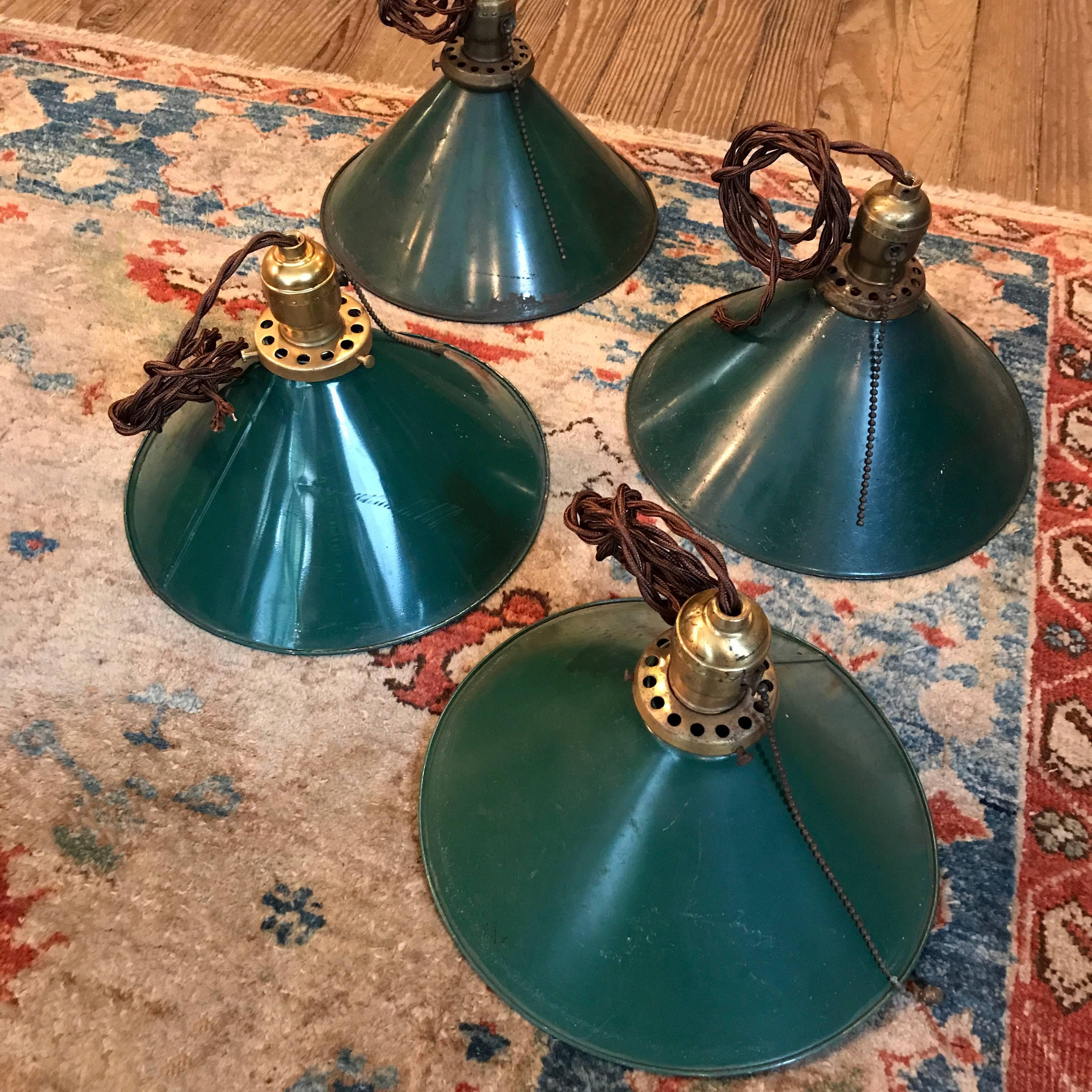 Enameled Industrial Green Enamel Steel Cone Factory Pendant Lights