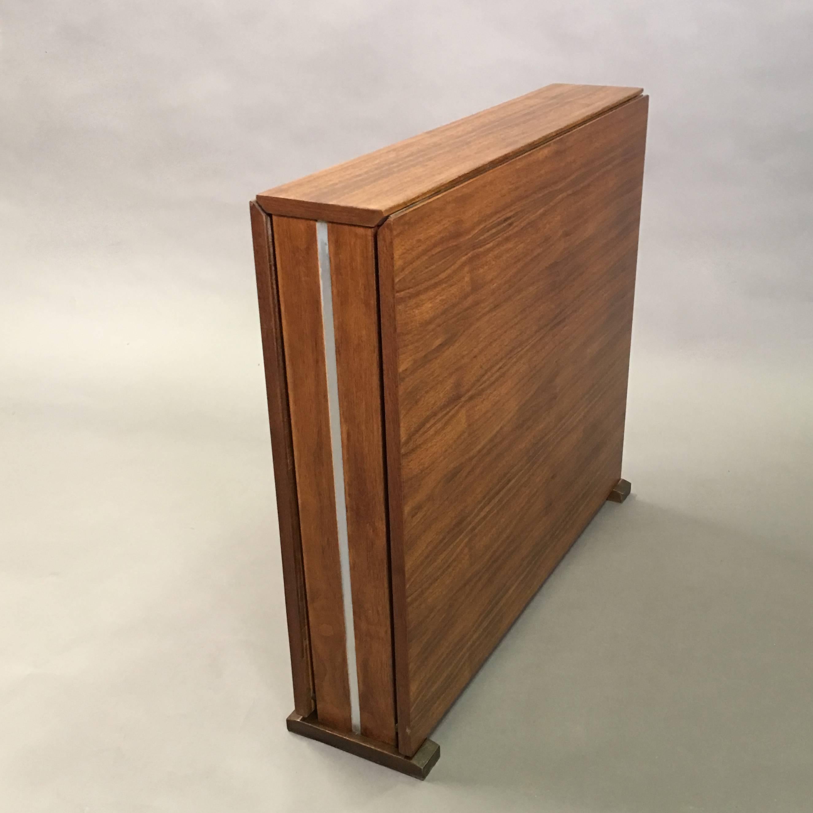 20th Century Mid-Century Modern Walnut Drop Leaf Gate-Leg Dining Table