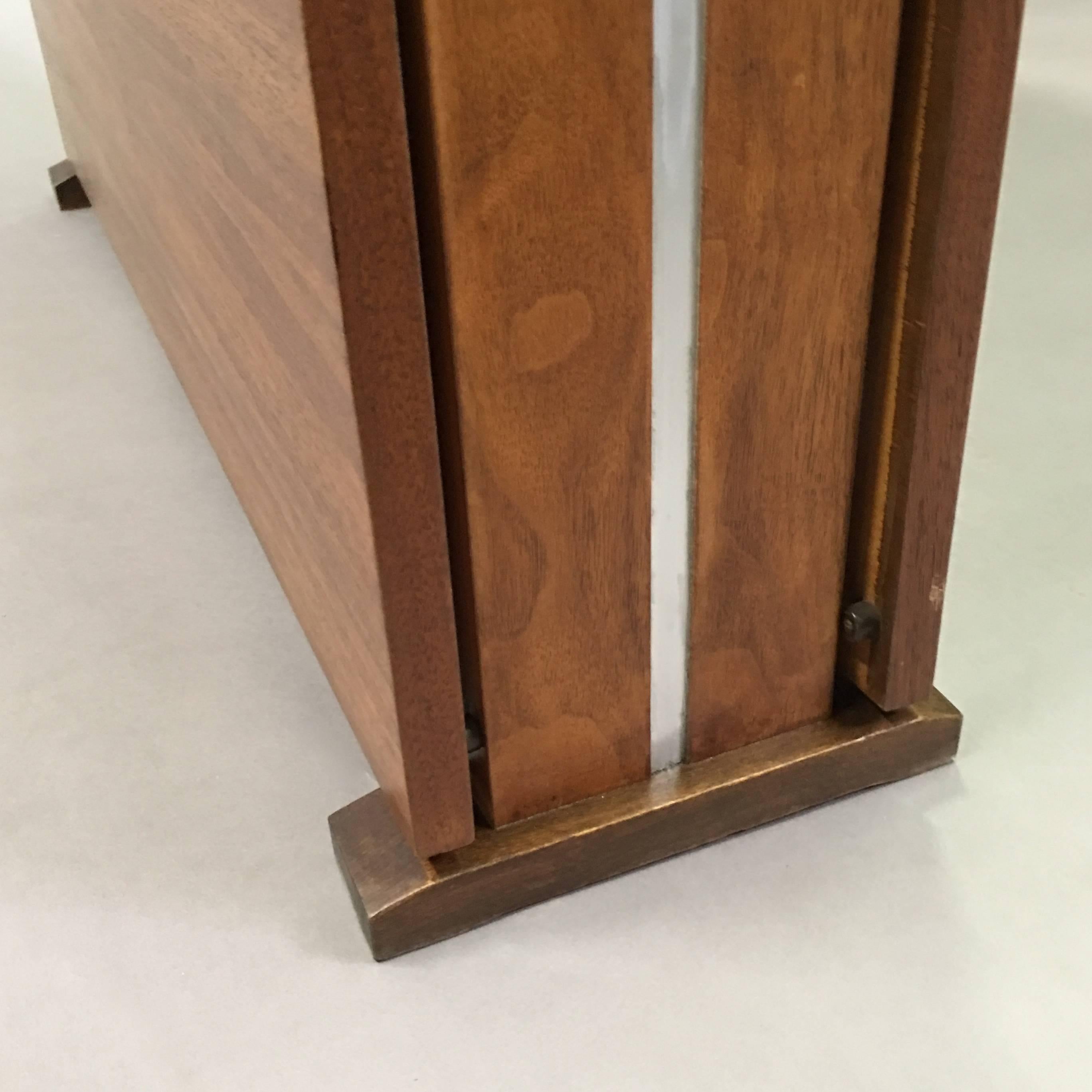 Mid-Century Modern Walnut Drop Leaf Gate-Leg Dining Table 1
