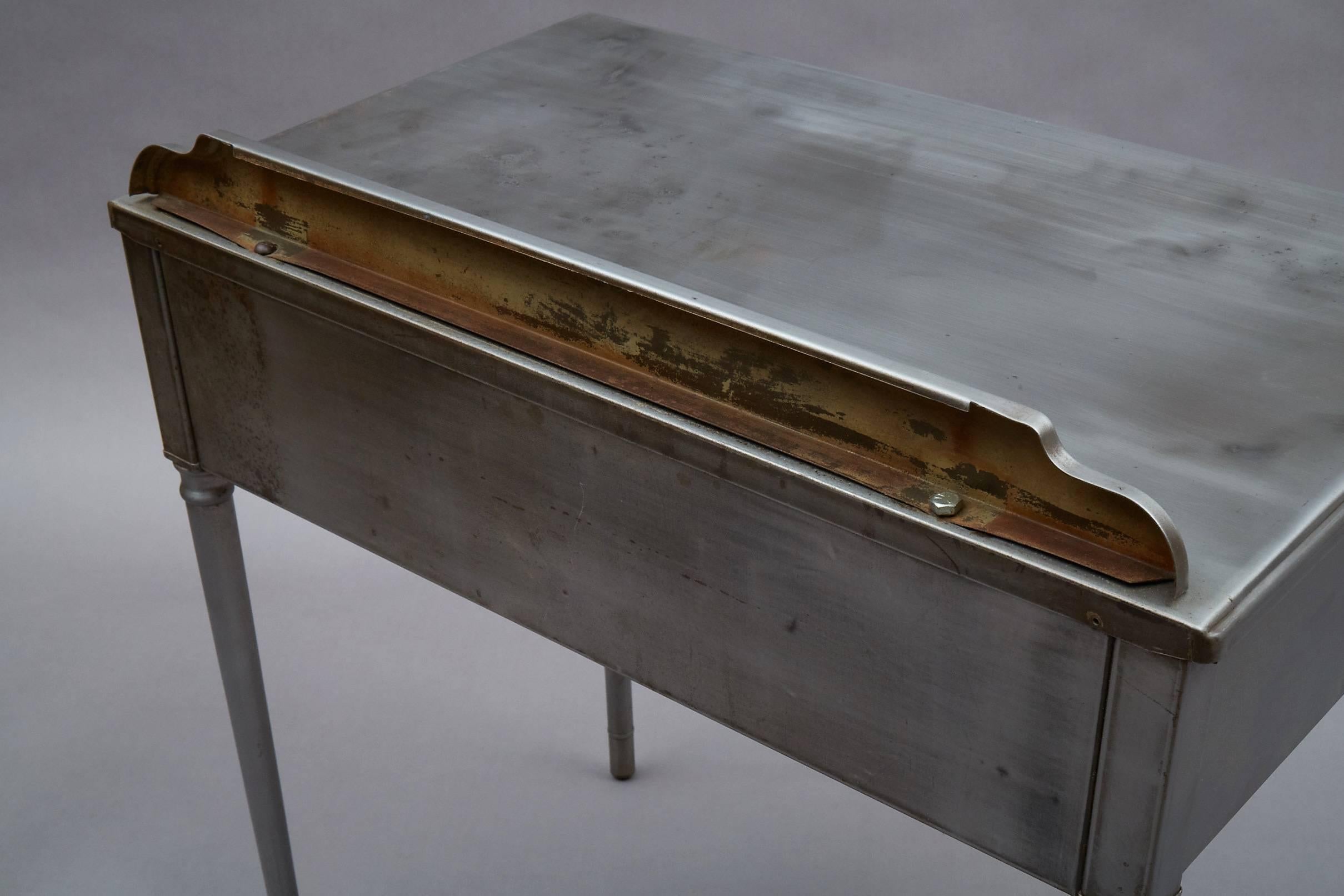 Industrial Brushed Steel Simmons Sheraton Series Vanity Desk Set In Good Condition In Brooklyn, NY