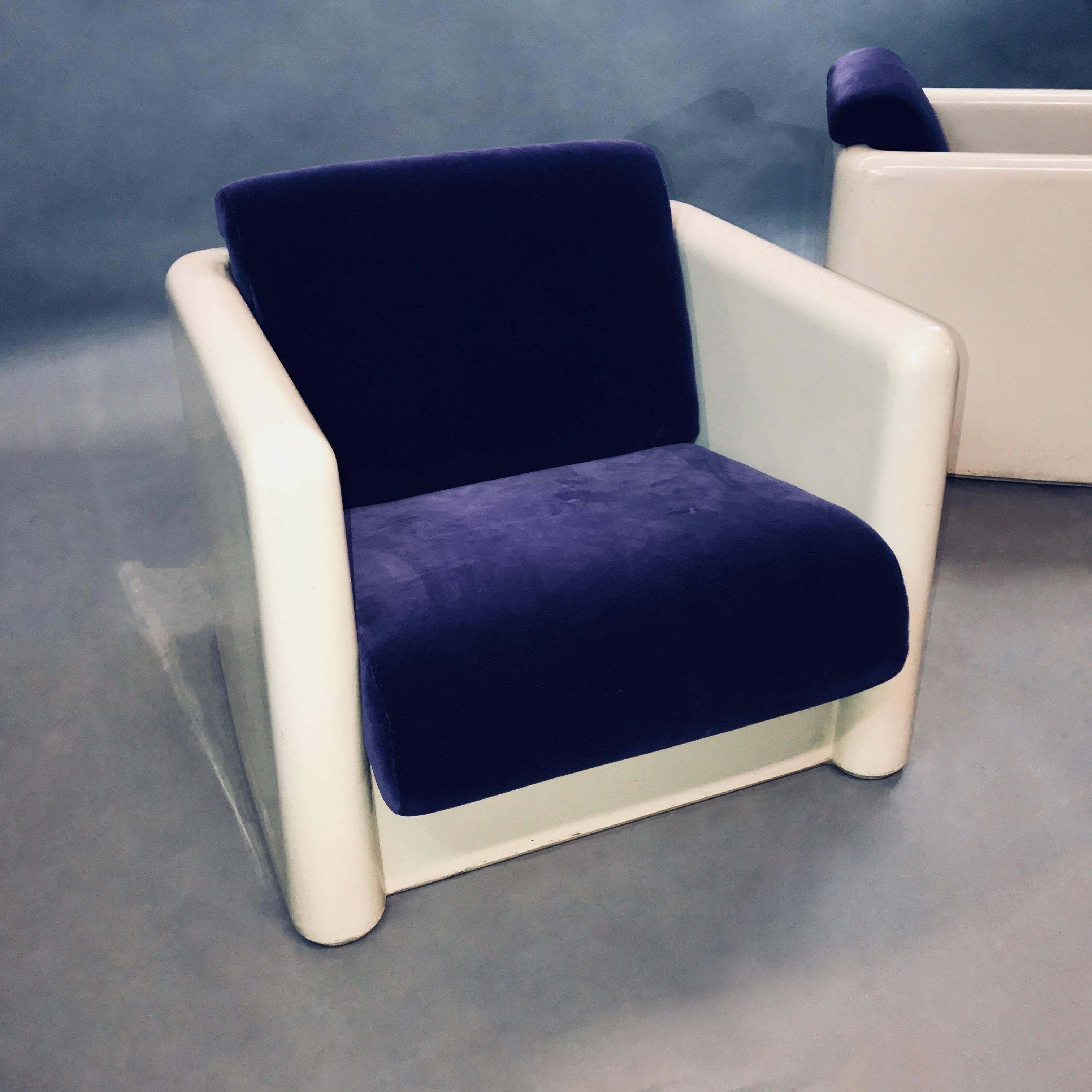 Late 20th Century Modernist White Molded Fiberglass And Velvet Cube Club Chairs