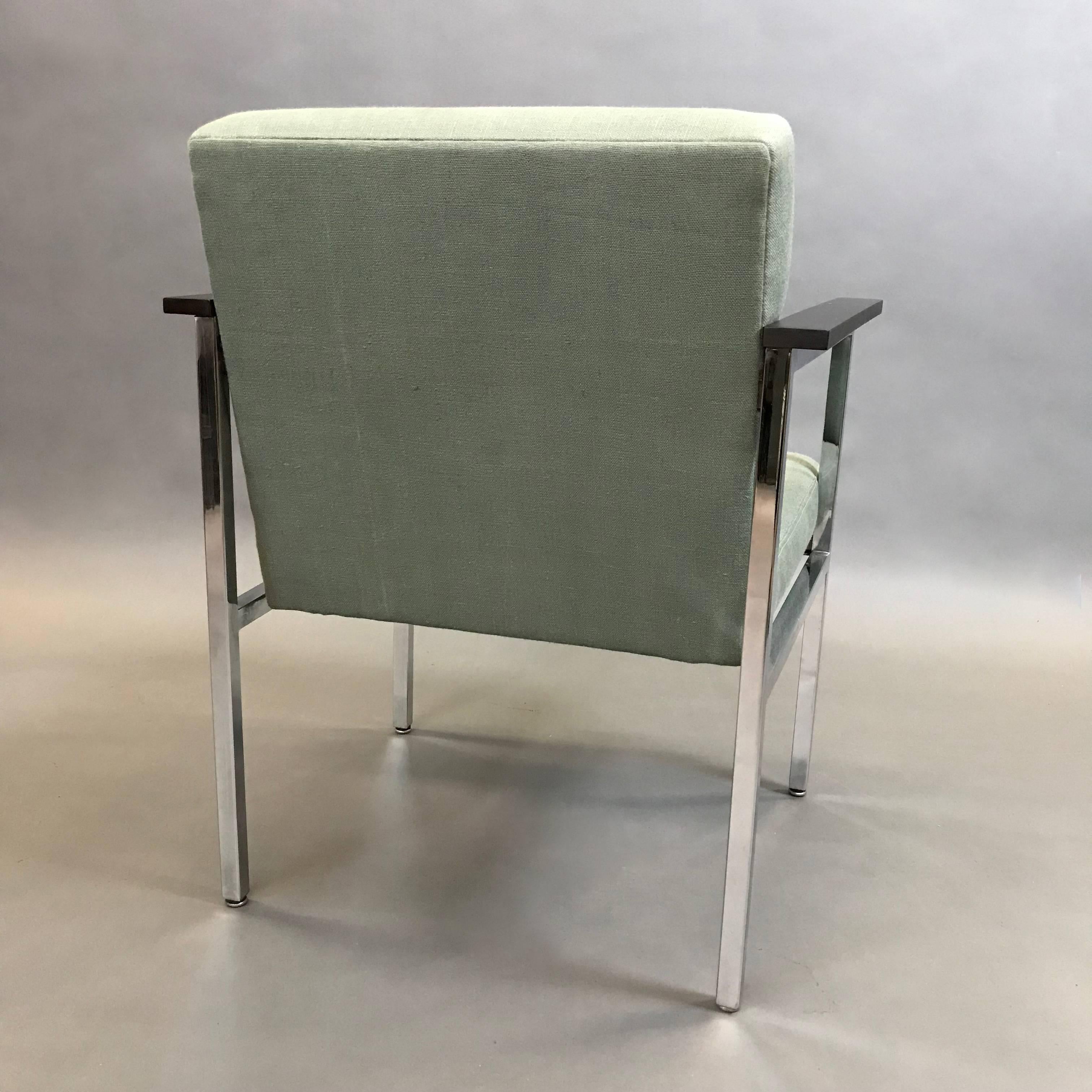 Mid-Century Modern Upholstered Chrome Armchair In Excellent Condition For Sale In Brooklyn, NY