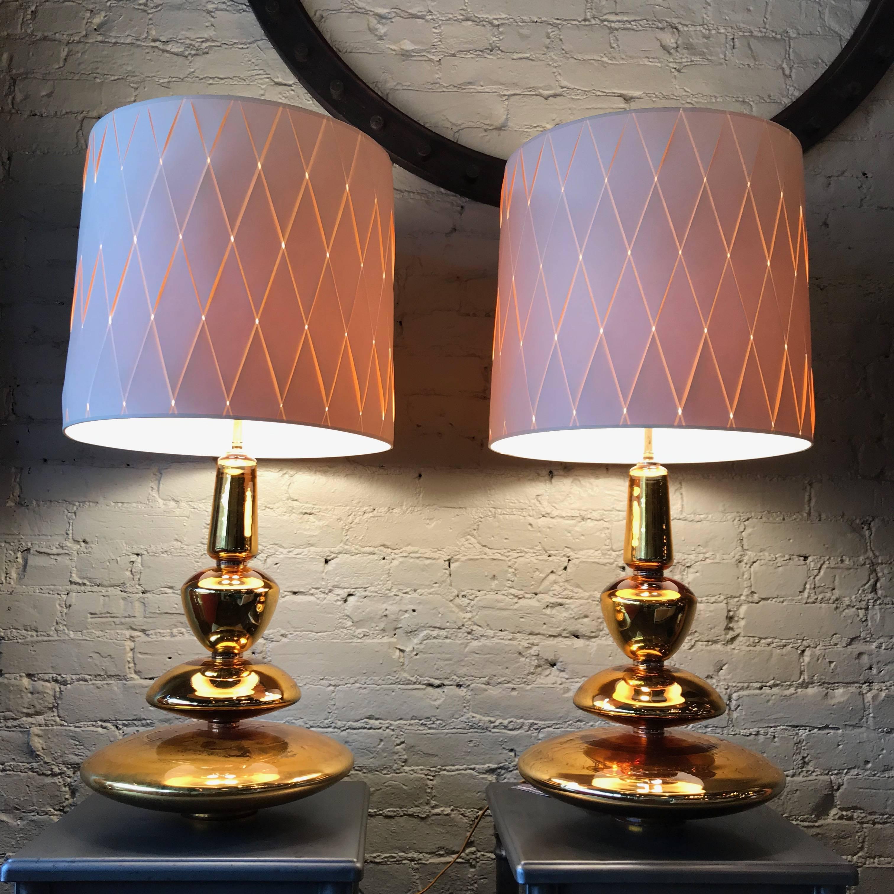 Late 20th Century Pair of Hollywood Regency Gold Mercury Glass Table Lamps