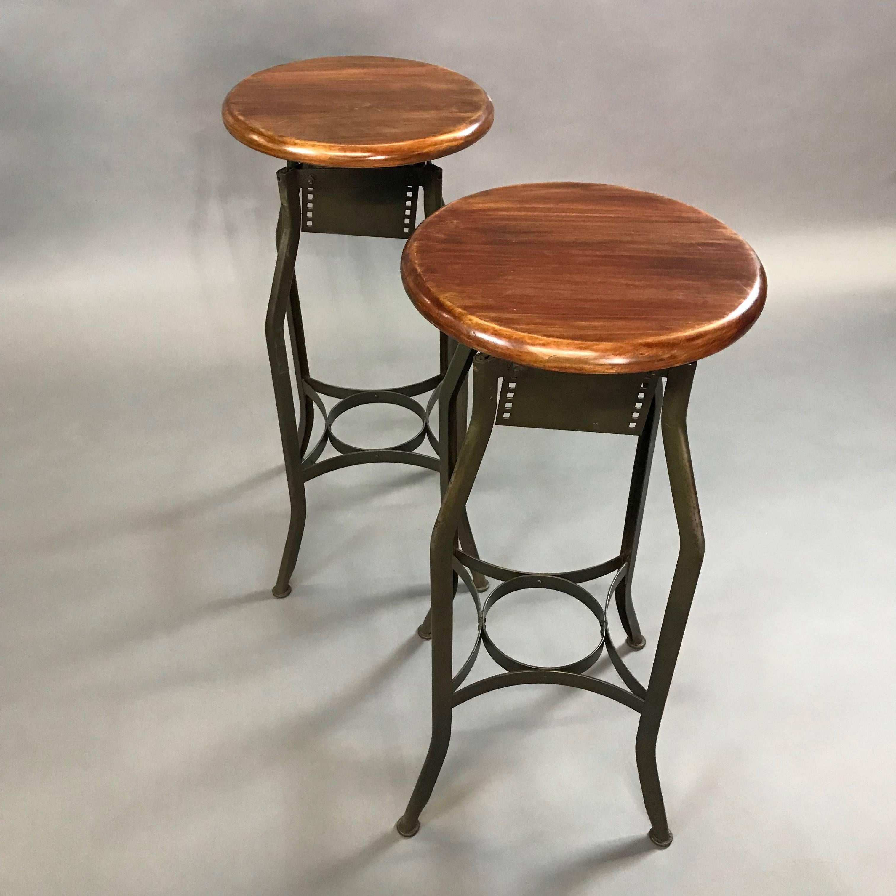 adjustable shop stools