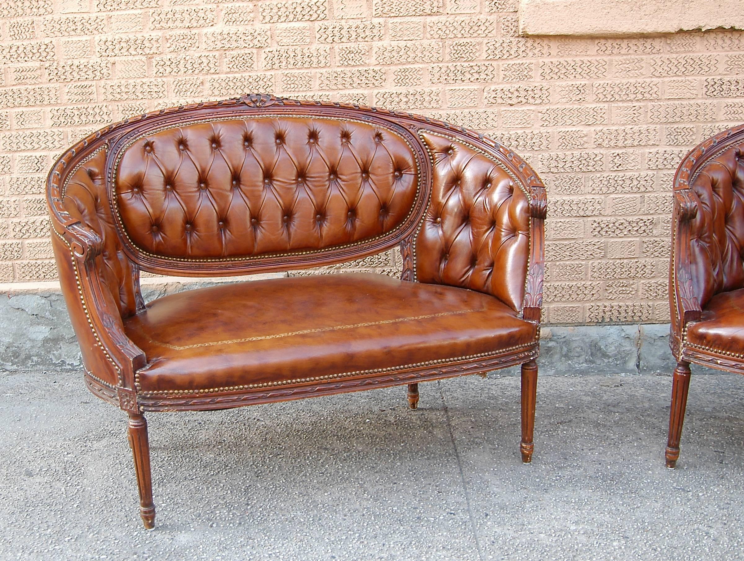 Late 20th Century Pair of Italian Leather Tufted Settees