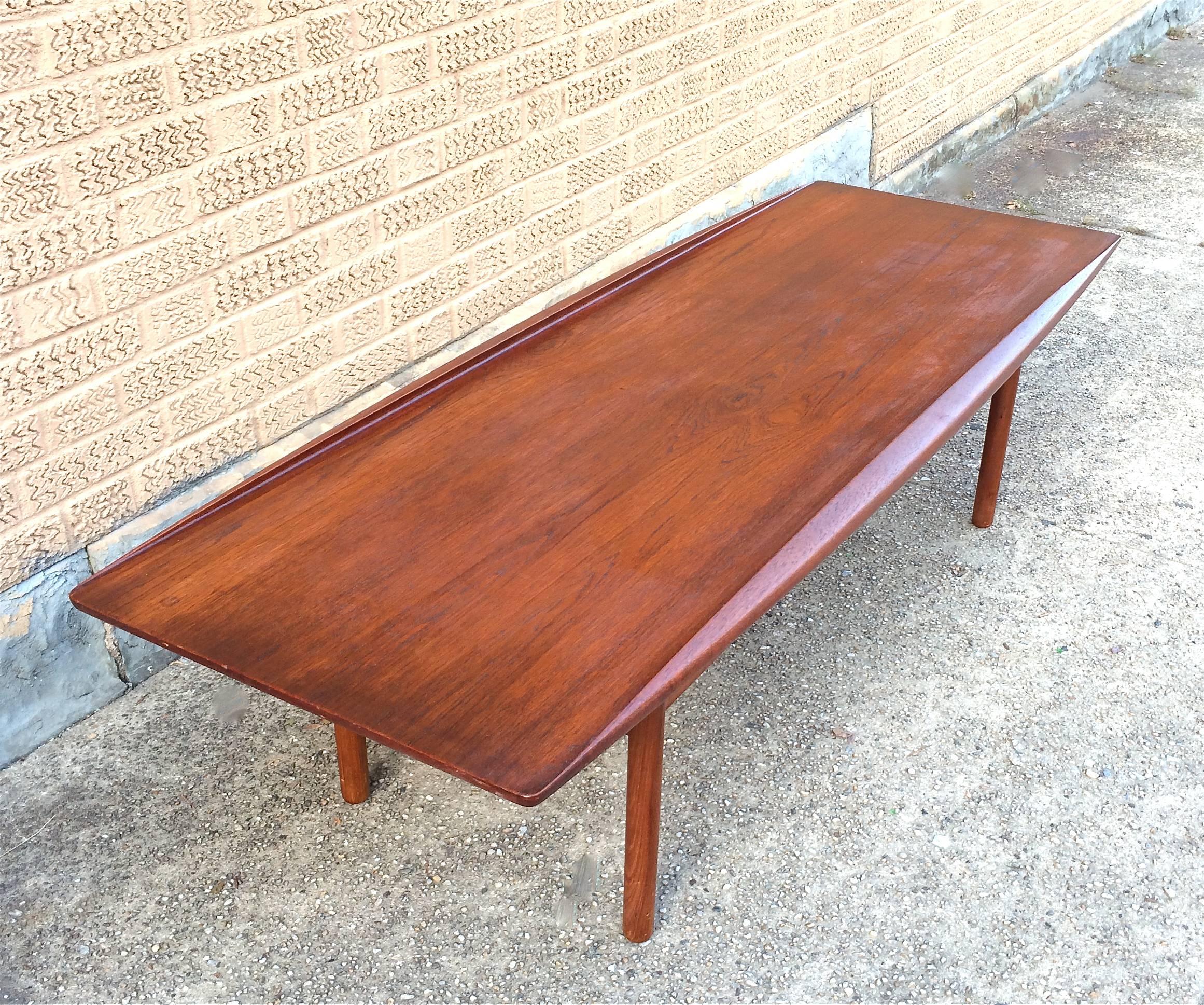 dux coffee table