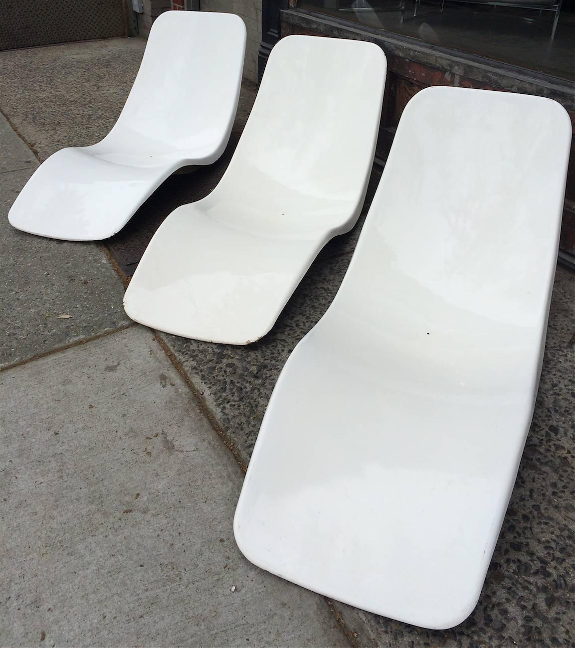 Charles Zublena Fiberglass Pool Chaise Lounges, France In Good Condition For Sale In Brooklyn, NY