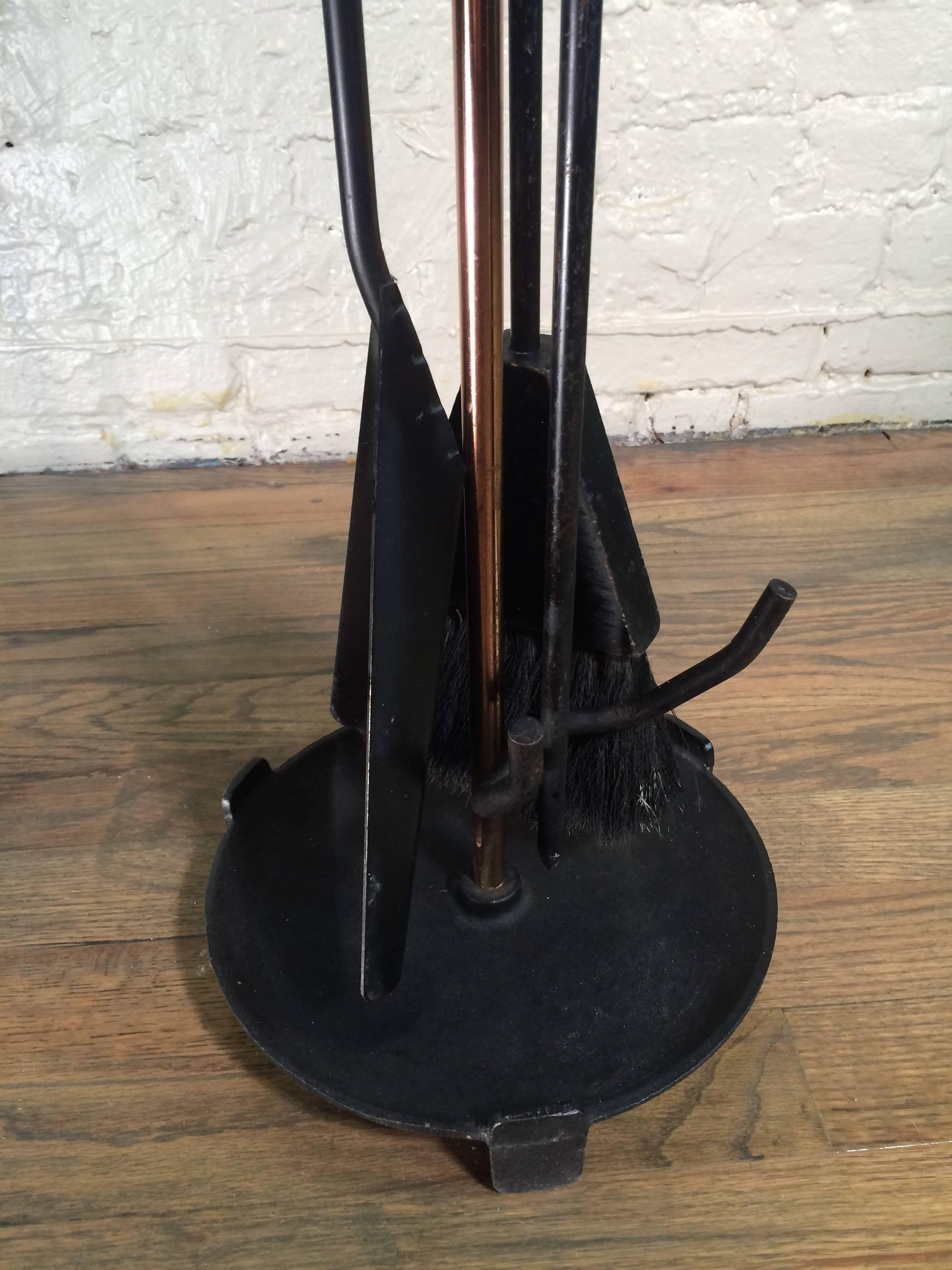 Mid-Century Modern Copper Handle And Wrought Iron Fireplace Tools In Excellent Condition In Brooklyn, NY