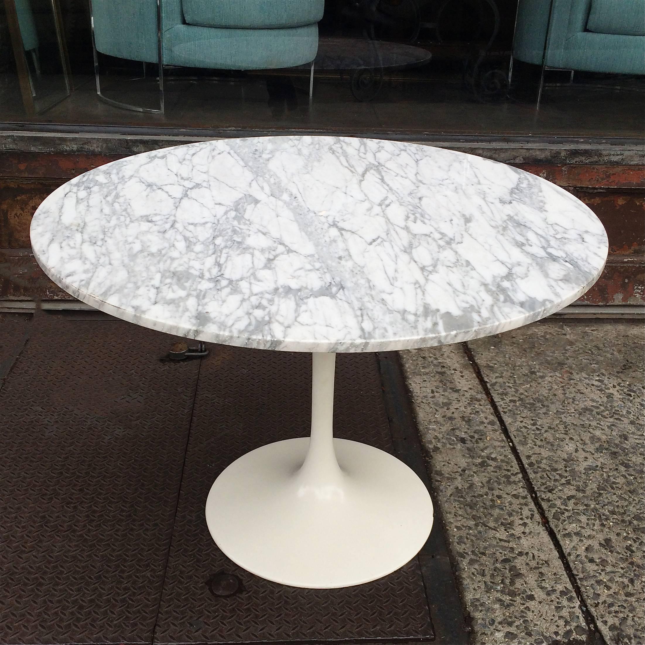 Mid-Century Modern, painted white, cast aluminum, tulip table base with 42