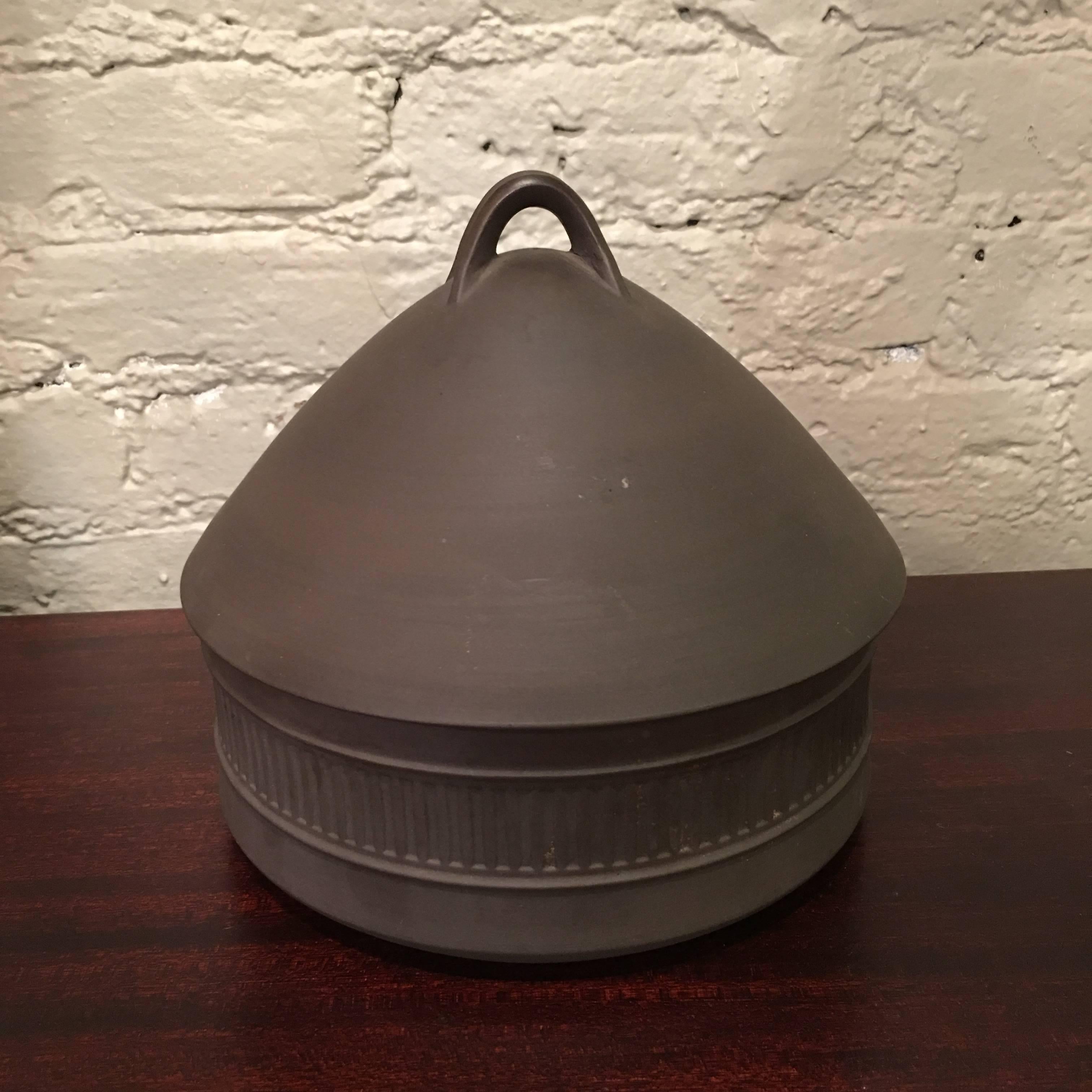 Flamestone Beehive Serving Dish by Jens Quistgaard for Dansk In Excellent Condition In Brooklyn, NY