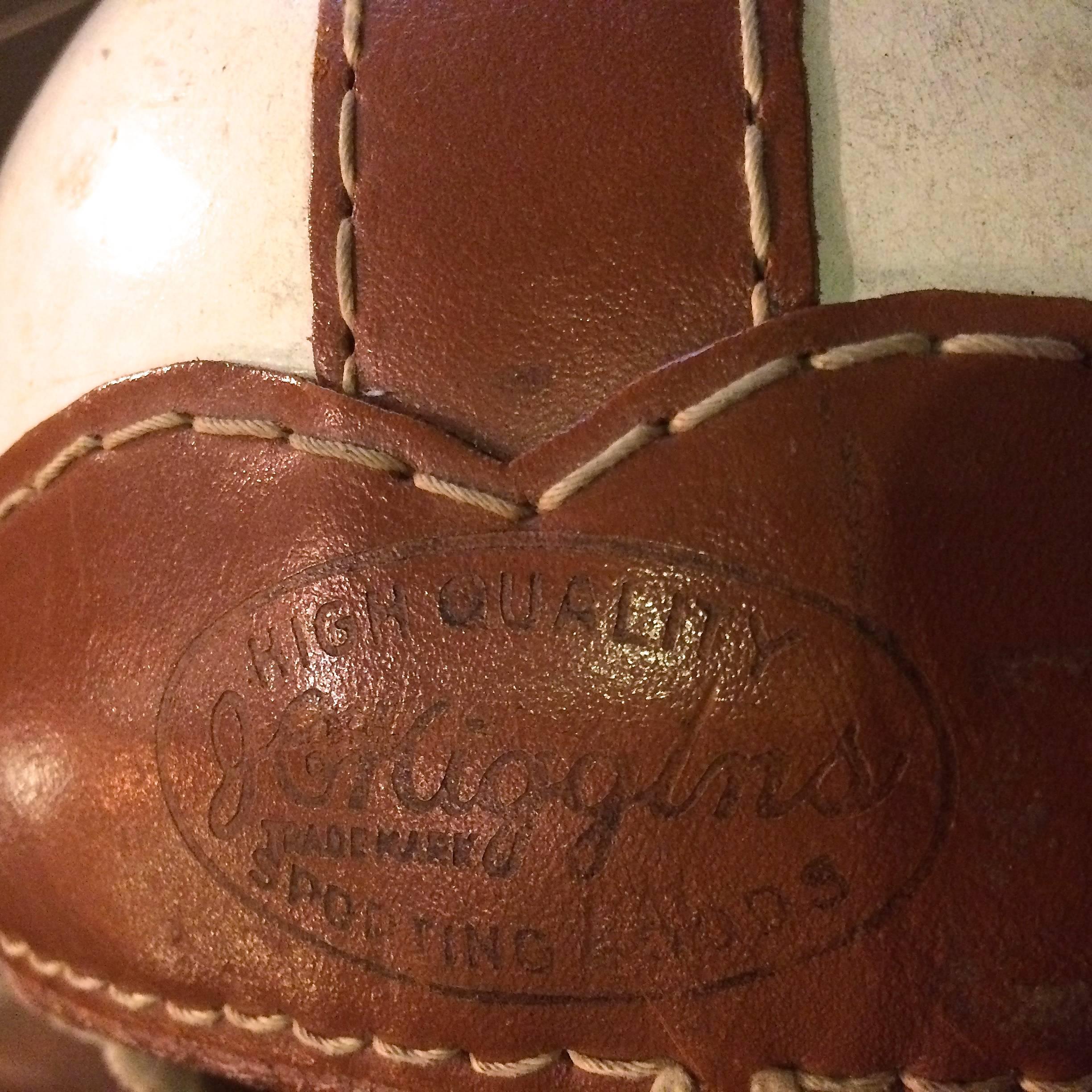1930s American Junior Leather Football Helmet In Good Condition In Brooklyn, NY