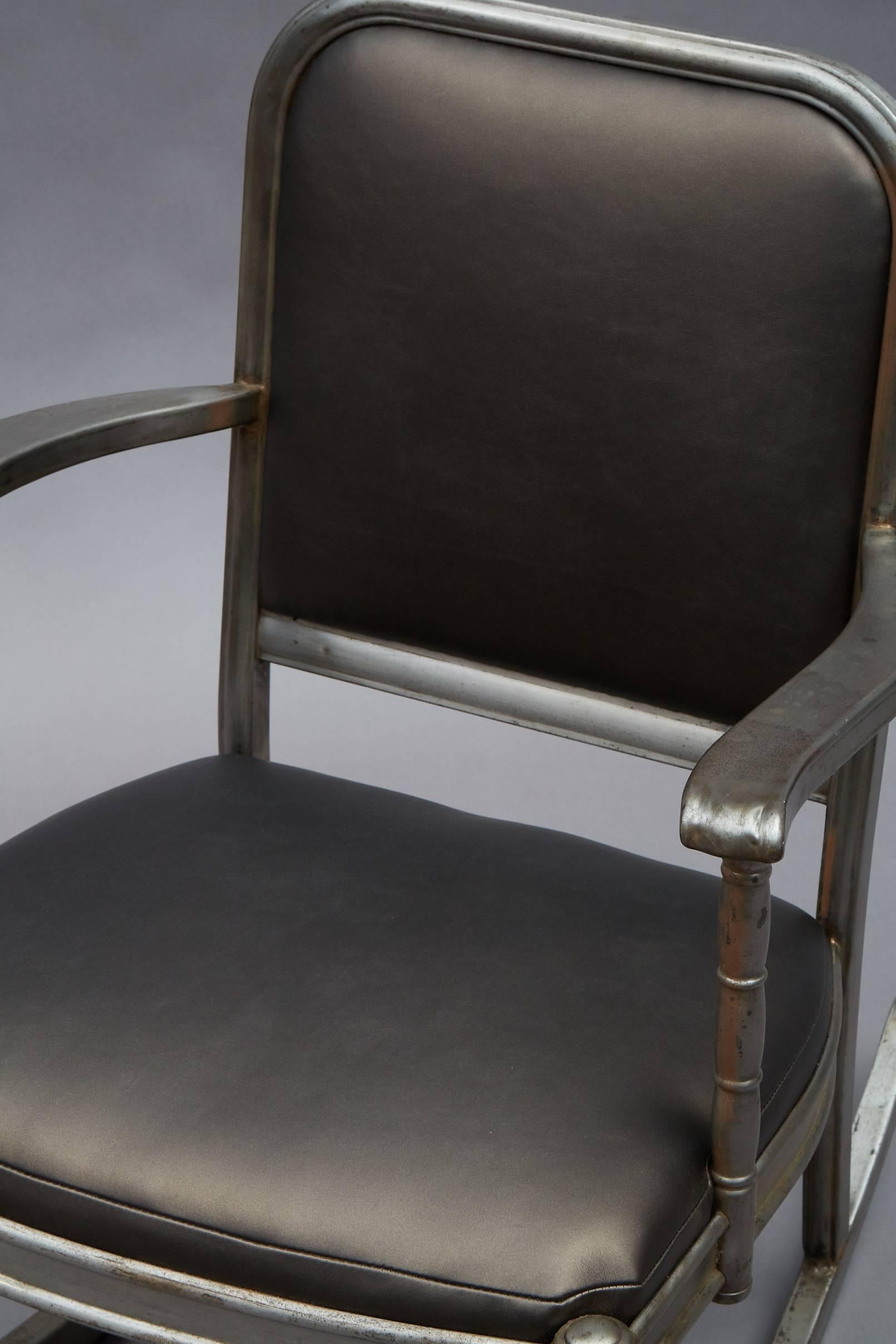 Simmons Brushed Steel and Gunmetal Vinyl Rocking Chair For Sale 1