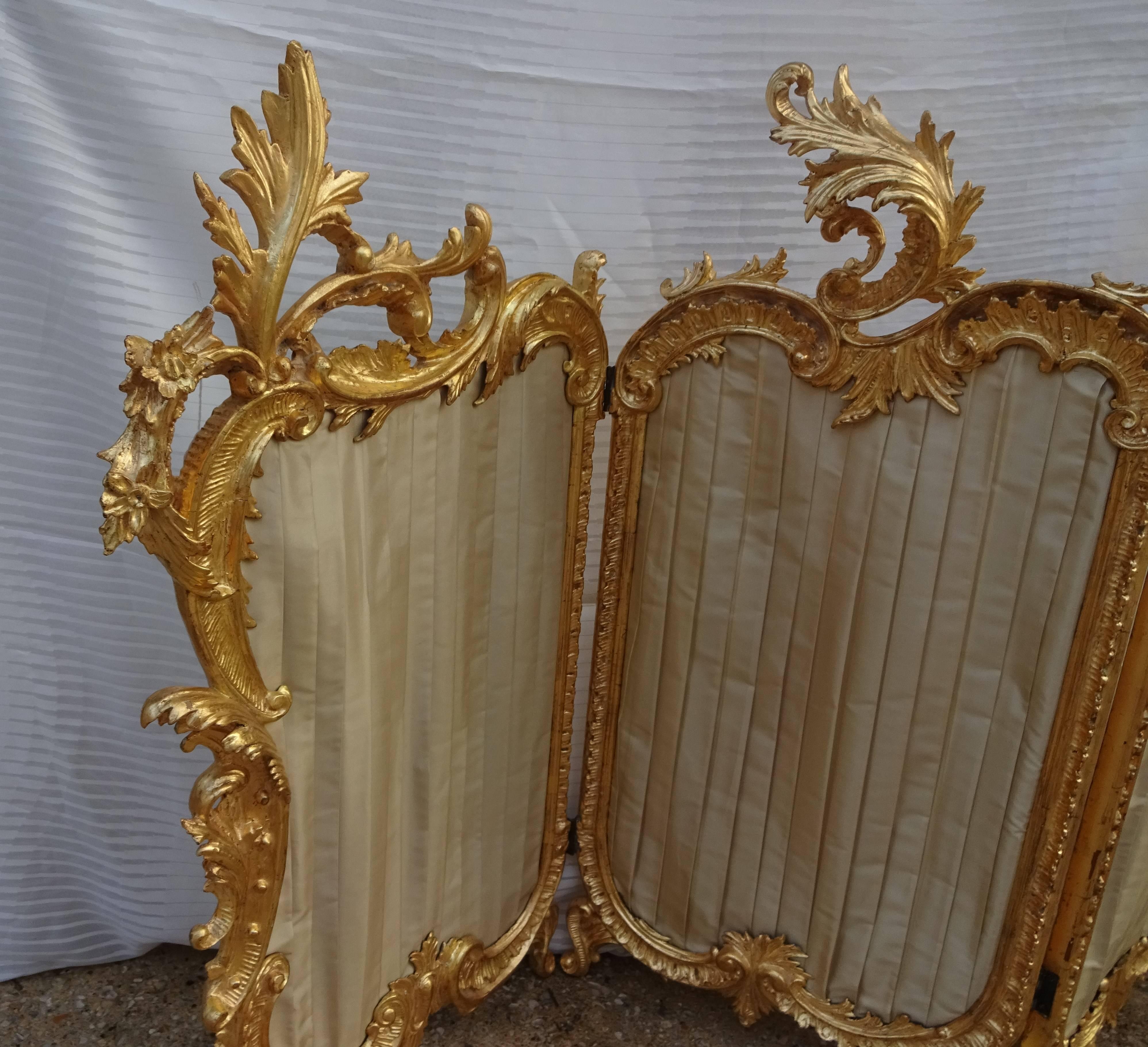 French Fire Screen, Louis XV, Rocaille, Gilt Carved Wood For Sale