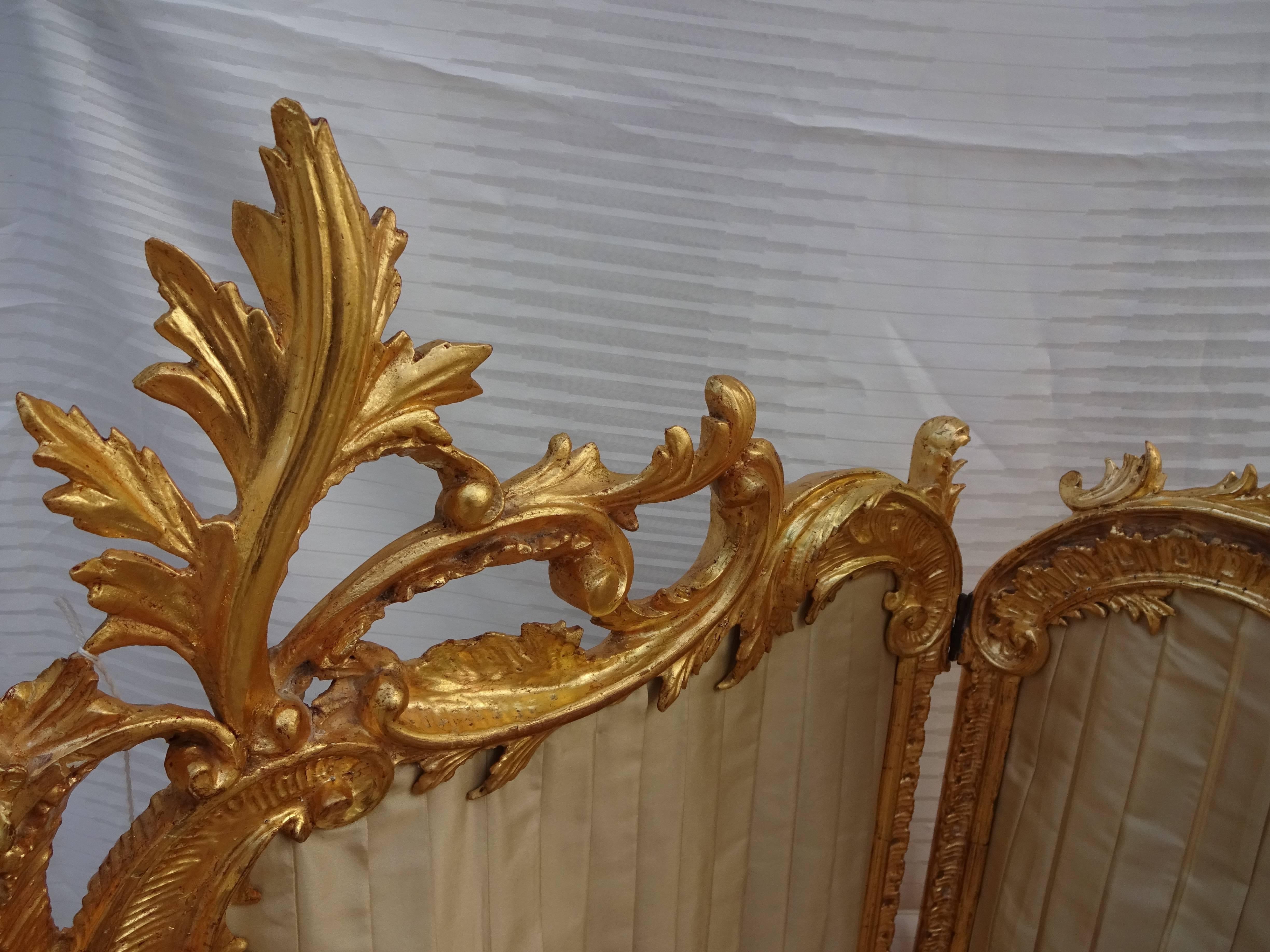 18th Century Fire Screen, Louis XV, Rocaille, Gilt Carved Wood For Sale