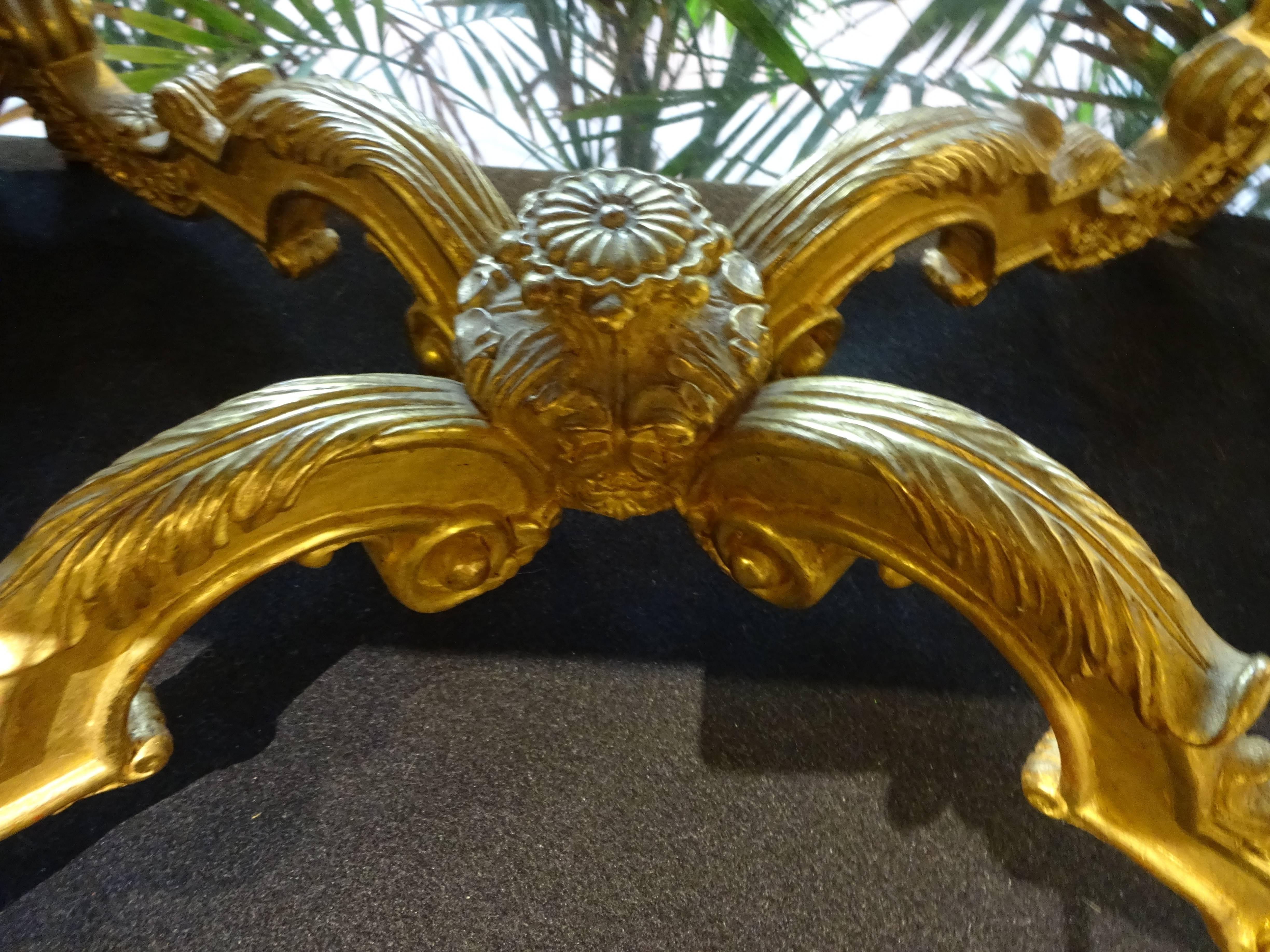 Late 20th Century Louis XIV Style Carved Giltwood Bench For Sale