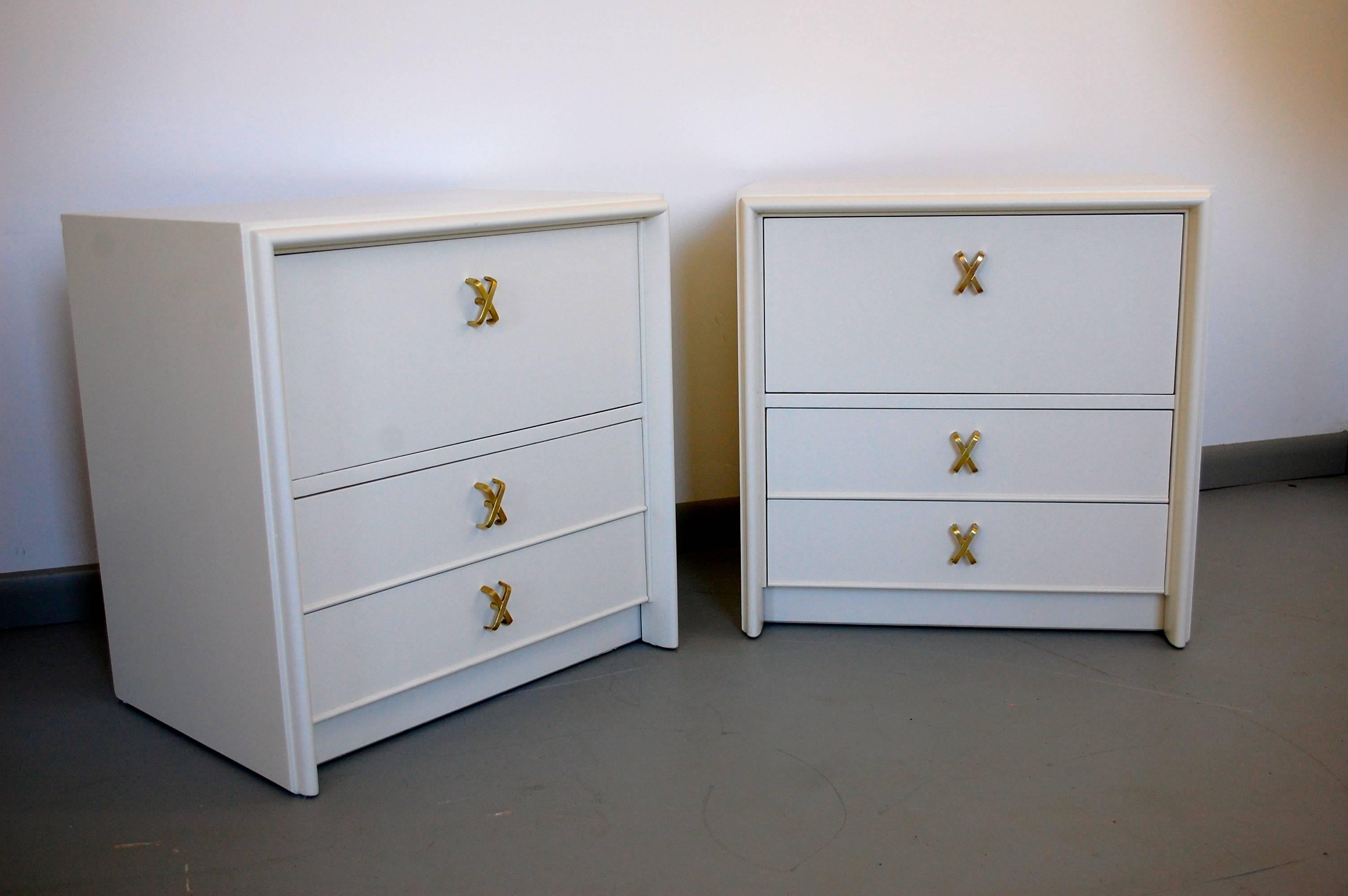Stunning Pair of Paul Frankl Nightstands in Bone Lacquer In Excellent Condition In Southampton, NJ