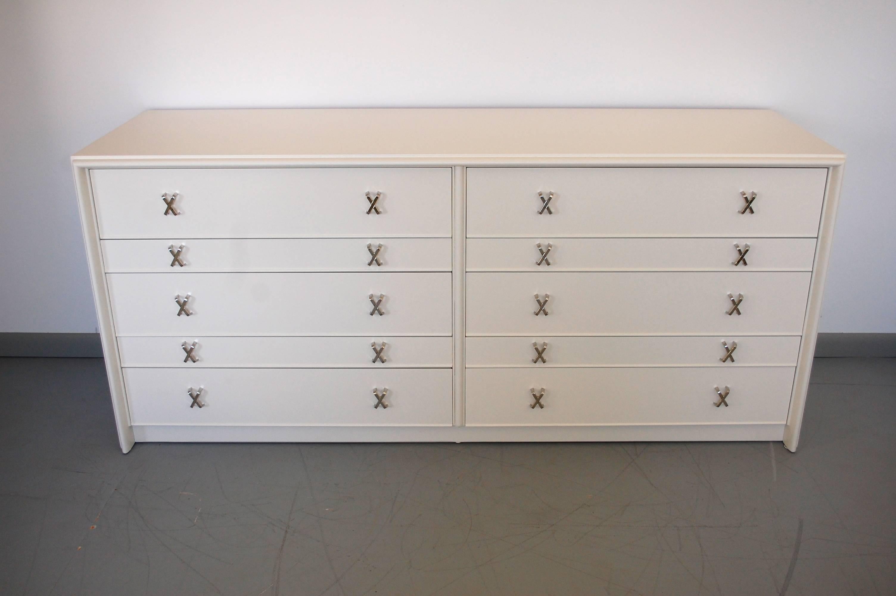 Lacquered Beautiful Paul Frankl Double Dresser in Bone Lacquer with Nickel Pulls, 1950s 