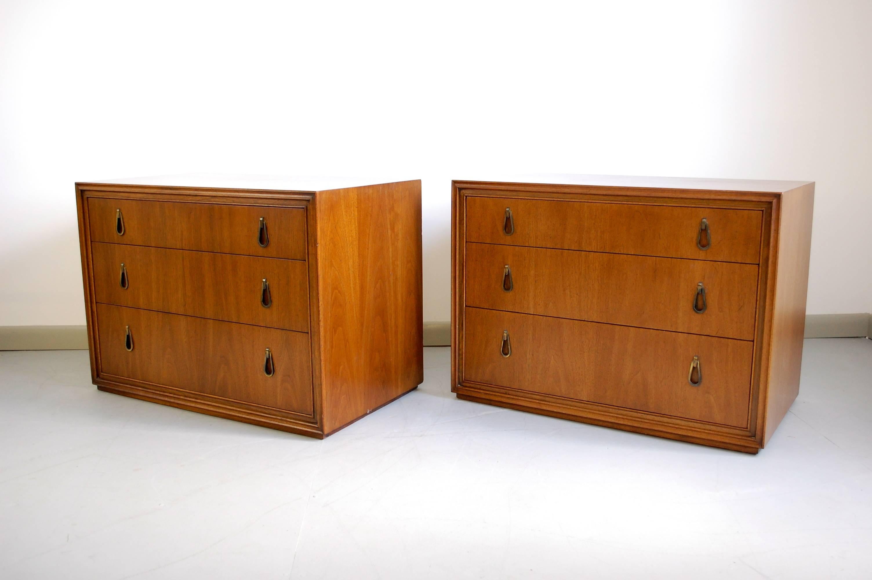 Mid-20th Century Pair of John Stuart for Mount Airy Furniture Walnut Nightstands